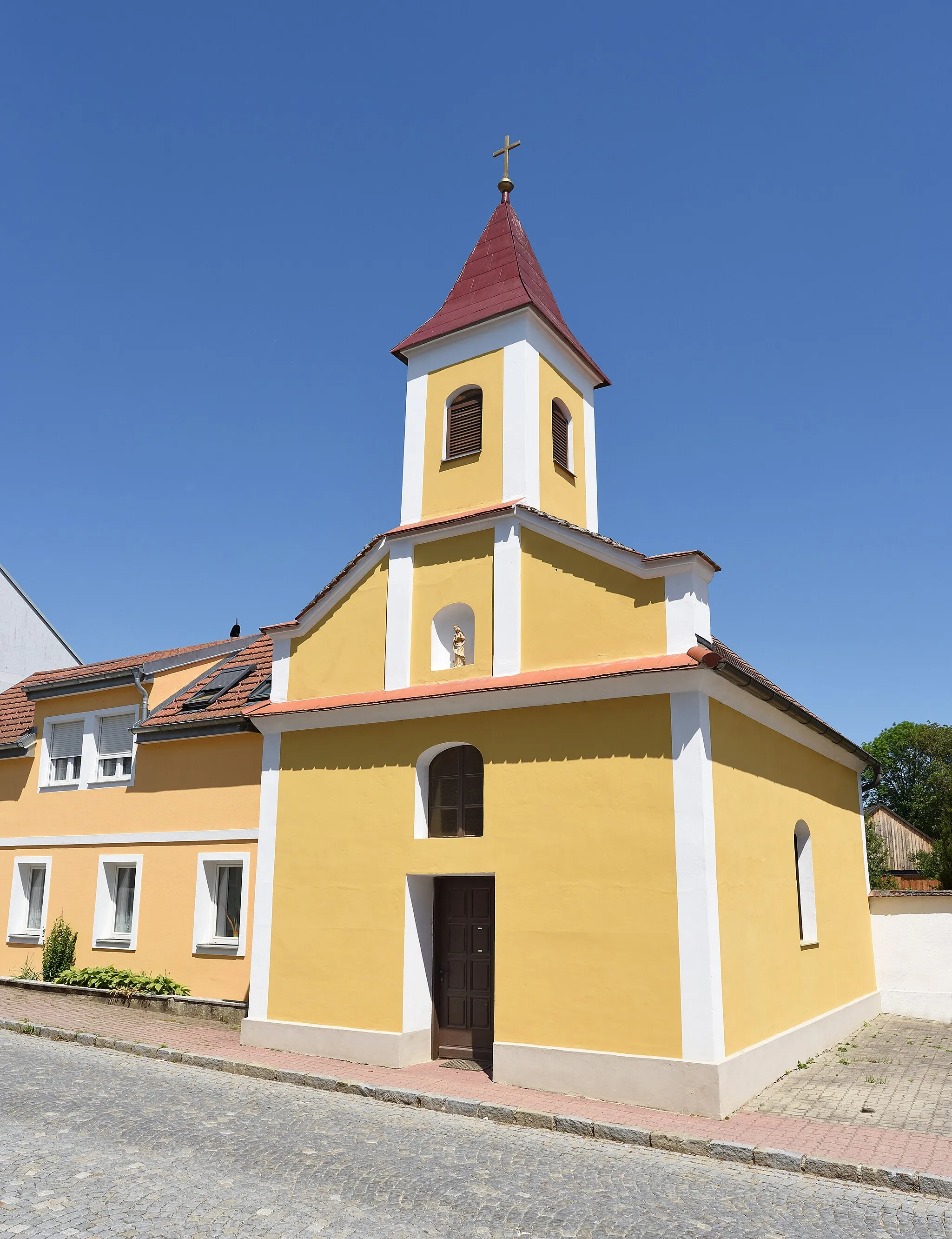 Photo showing: Local chapel at Füllersdorf, municipality Großmugl, Lower Austria, Austria