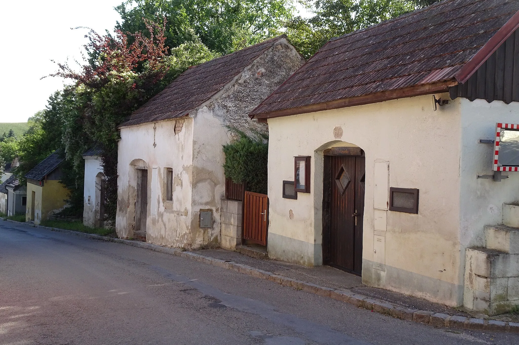 Photo showing: Kellergasse Huttererstraße in der KG Ernstbrunn in Ernstbrunn