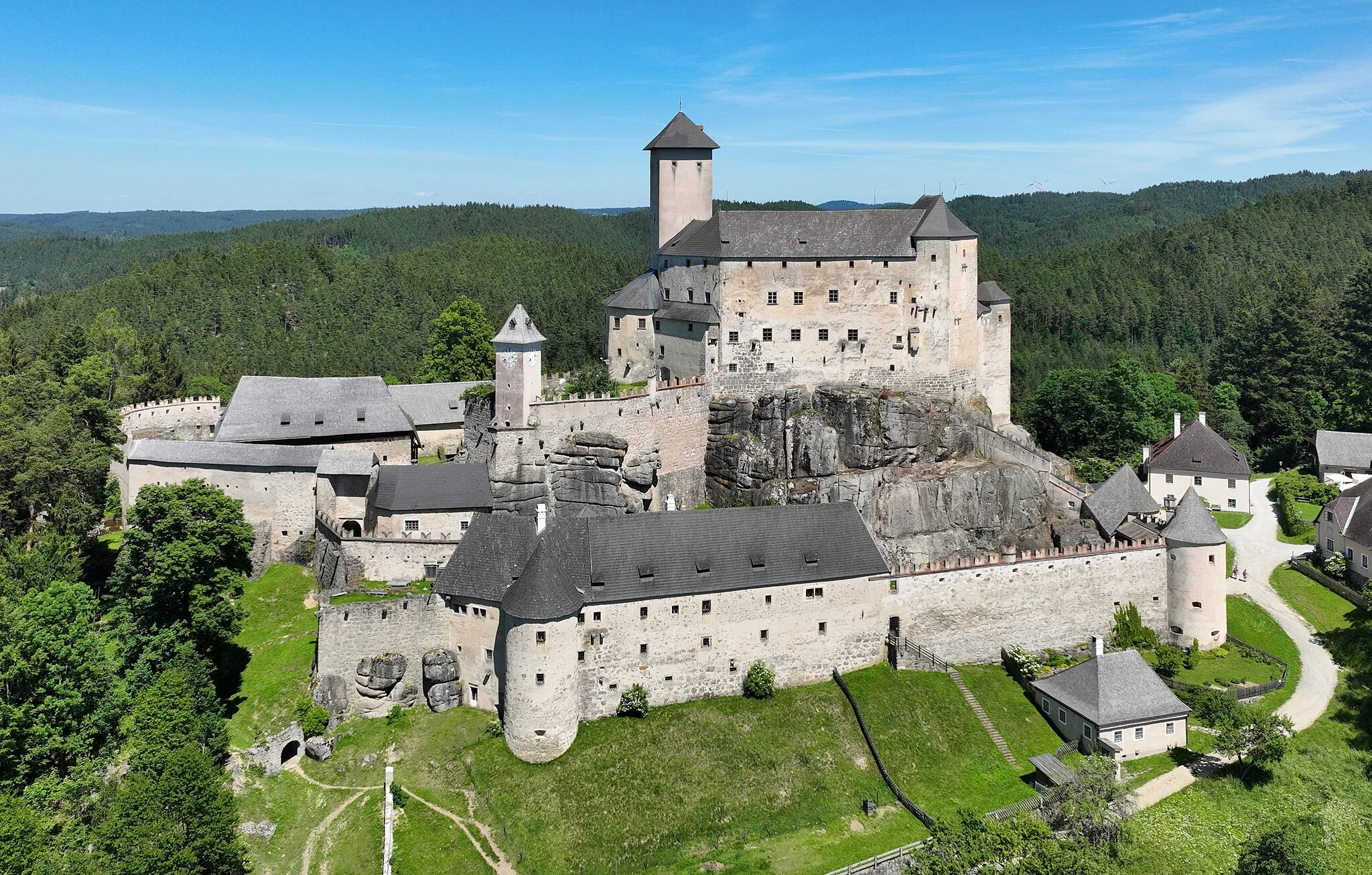 Photo showing: Southwest view of Rappottenstein Castle in Lower Austria.