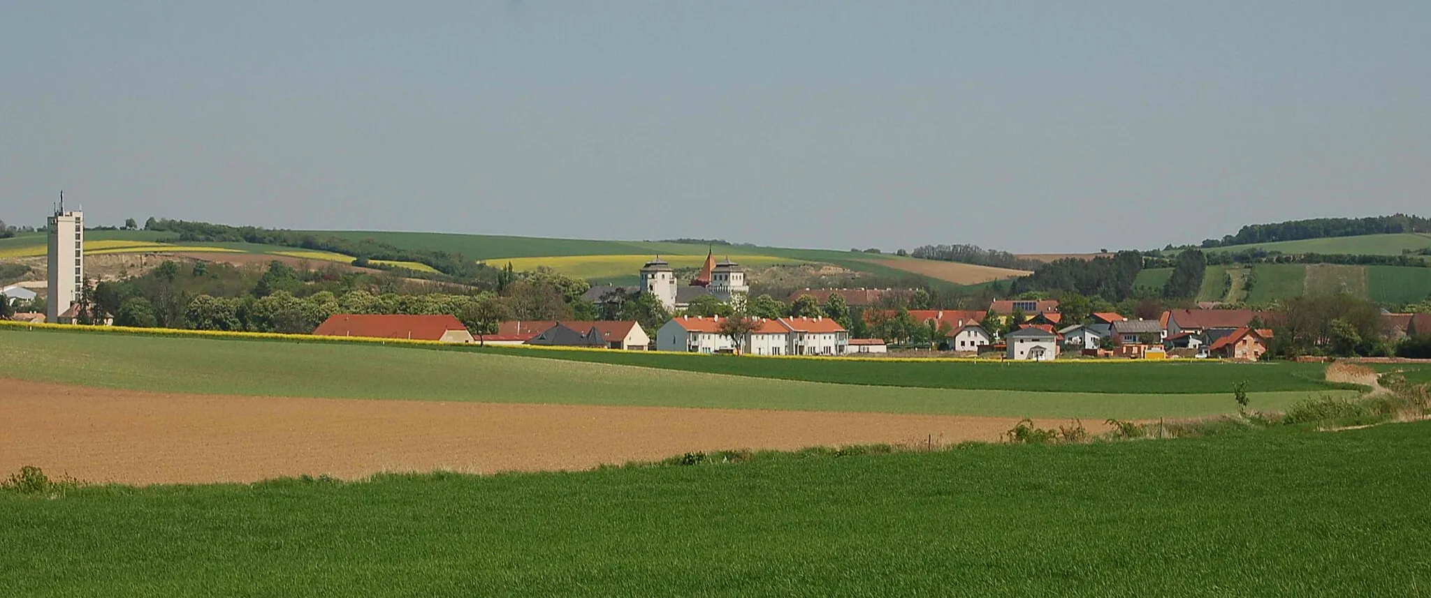 Photo showing: View of Asparn an der Zaya, Lower Austria, from the west