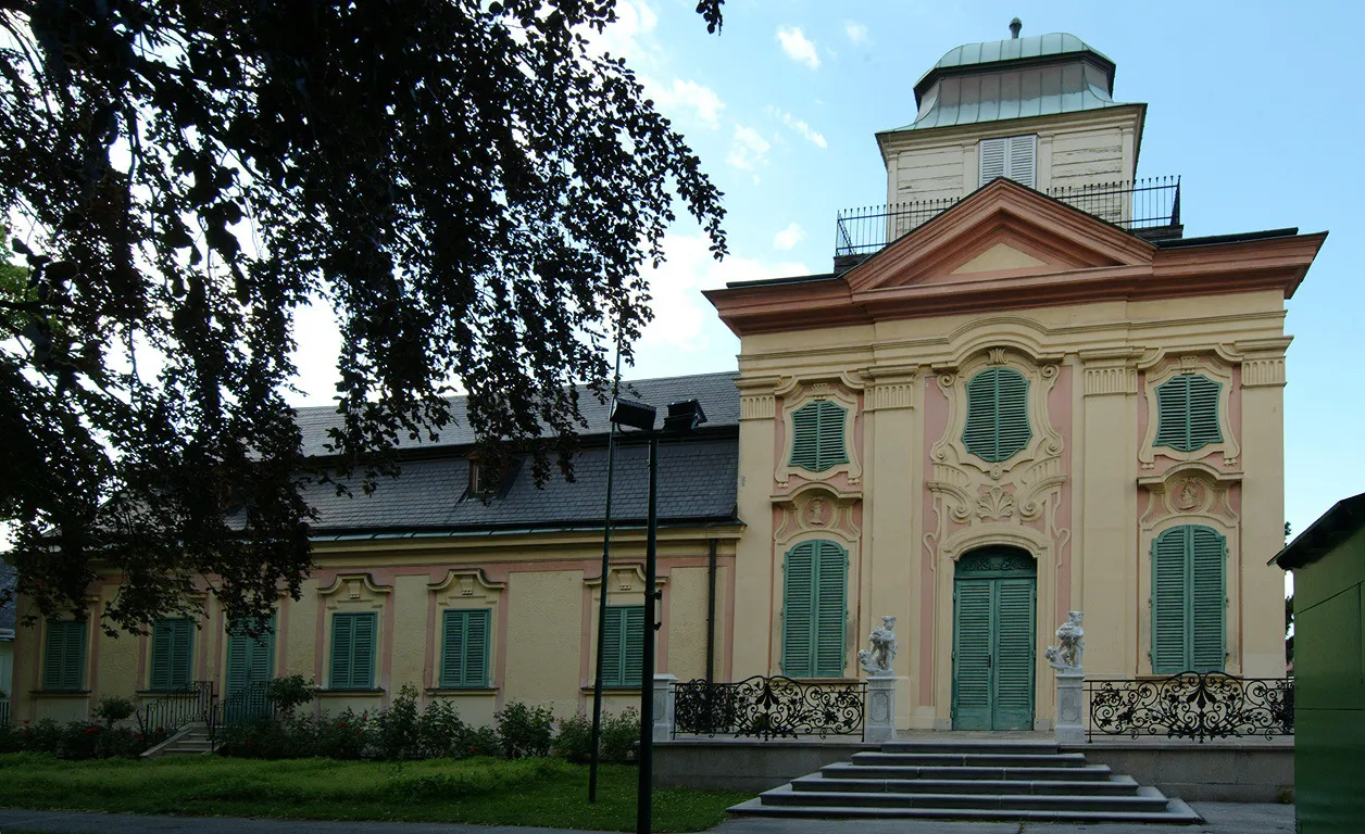 Photo showing: Maria Enzersdorf: Schloss Von der Weide/Maria-Theresien-Schlössl, Hauptstr. 52