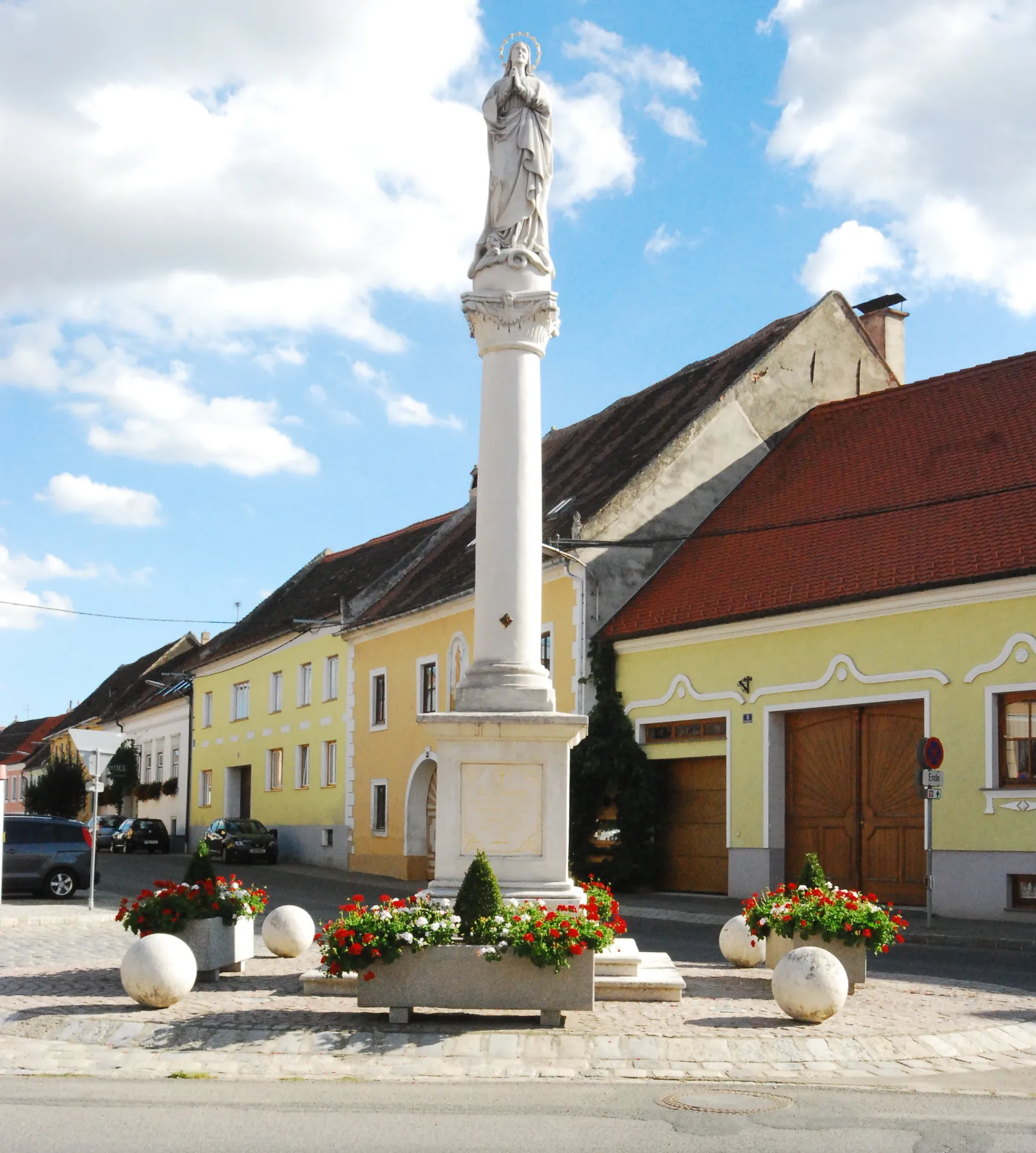 Photo showing: Figurenbildstock Maria Immaculata