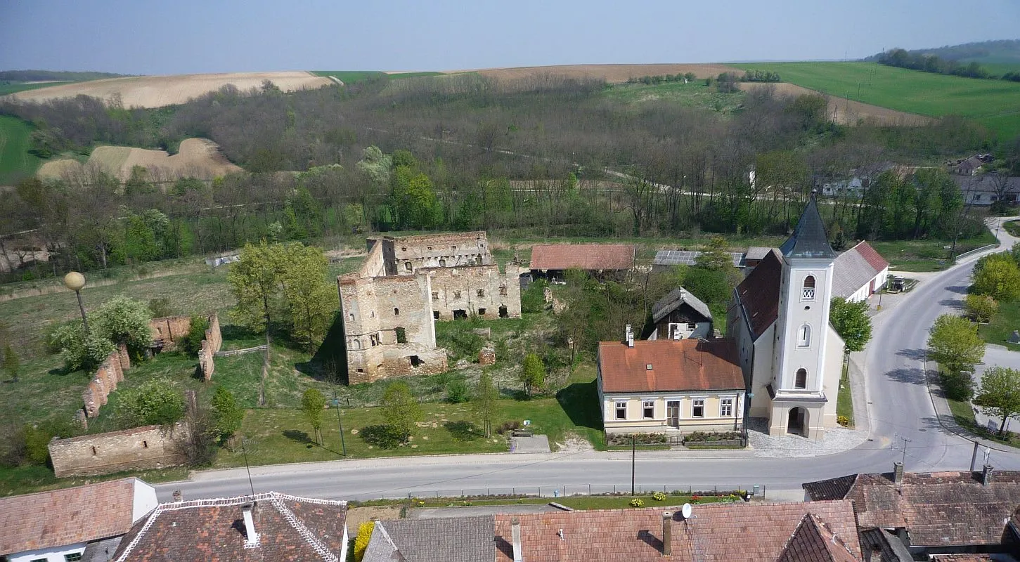 Photo showing: castle ruin Wenzersdorf