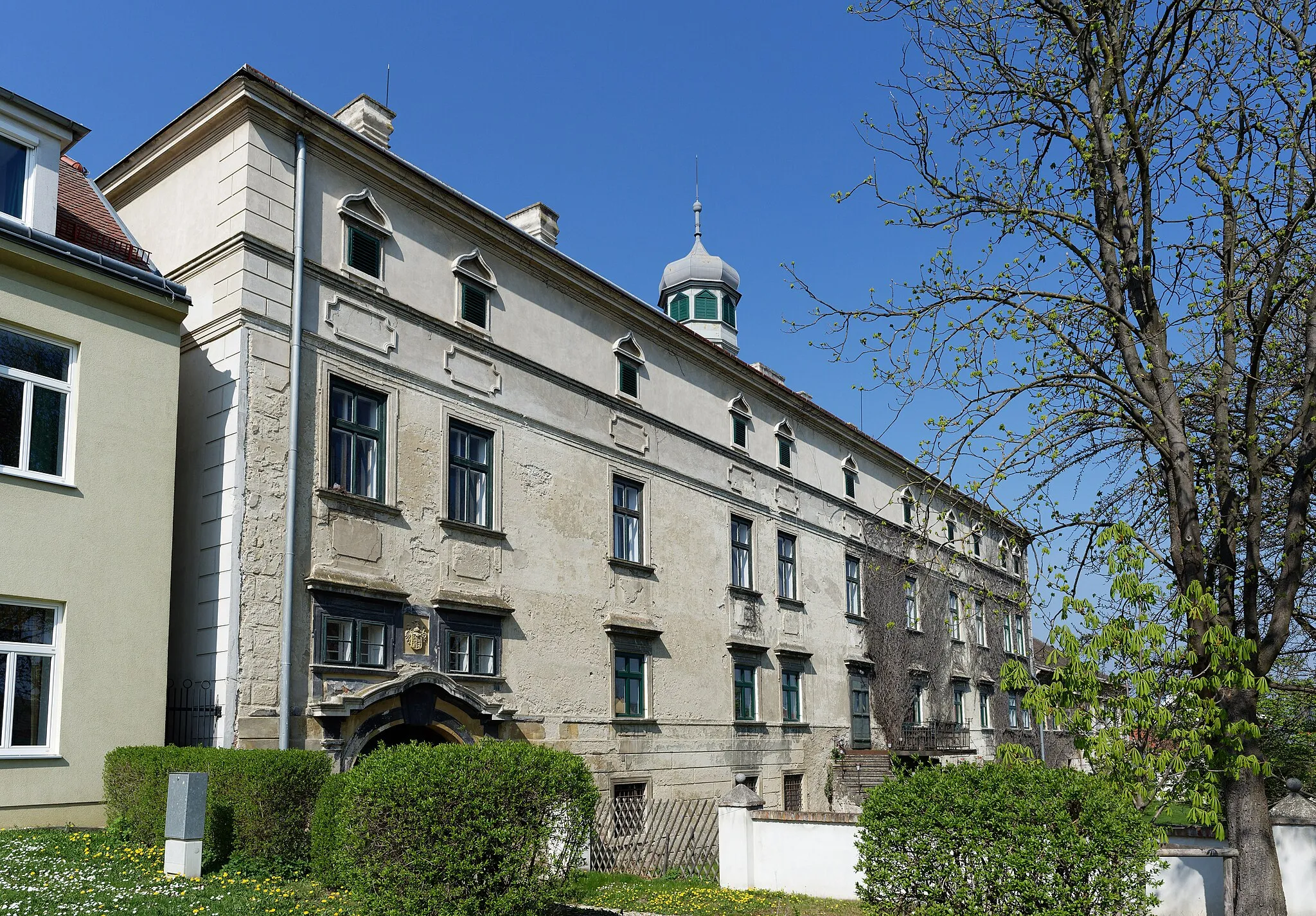 Photo showing: Palace at Stronsdorf, Lower Austria, Austria