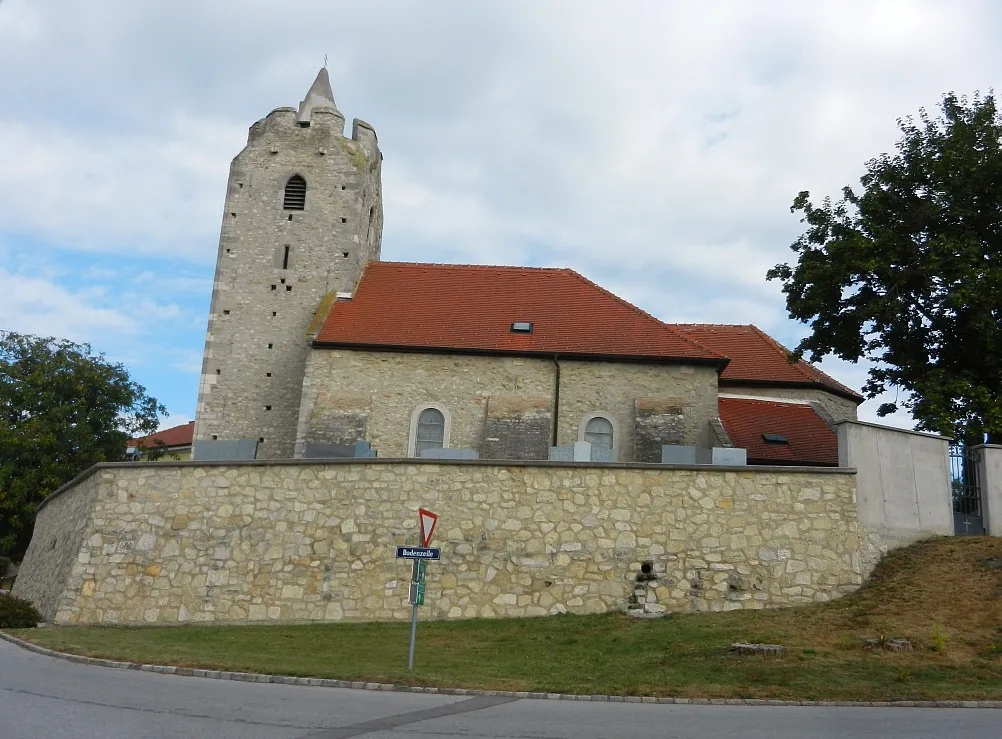 Photo showing: Kath. Pfarrkirche hl. Margarete in Scharndorf.