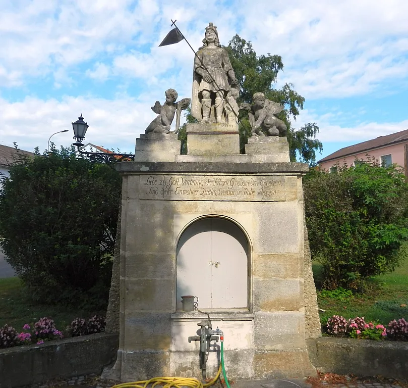 Photo showing: Florianibrunnen in Scharndorf.