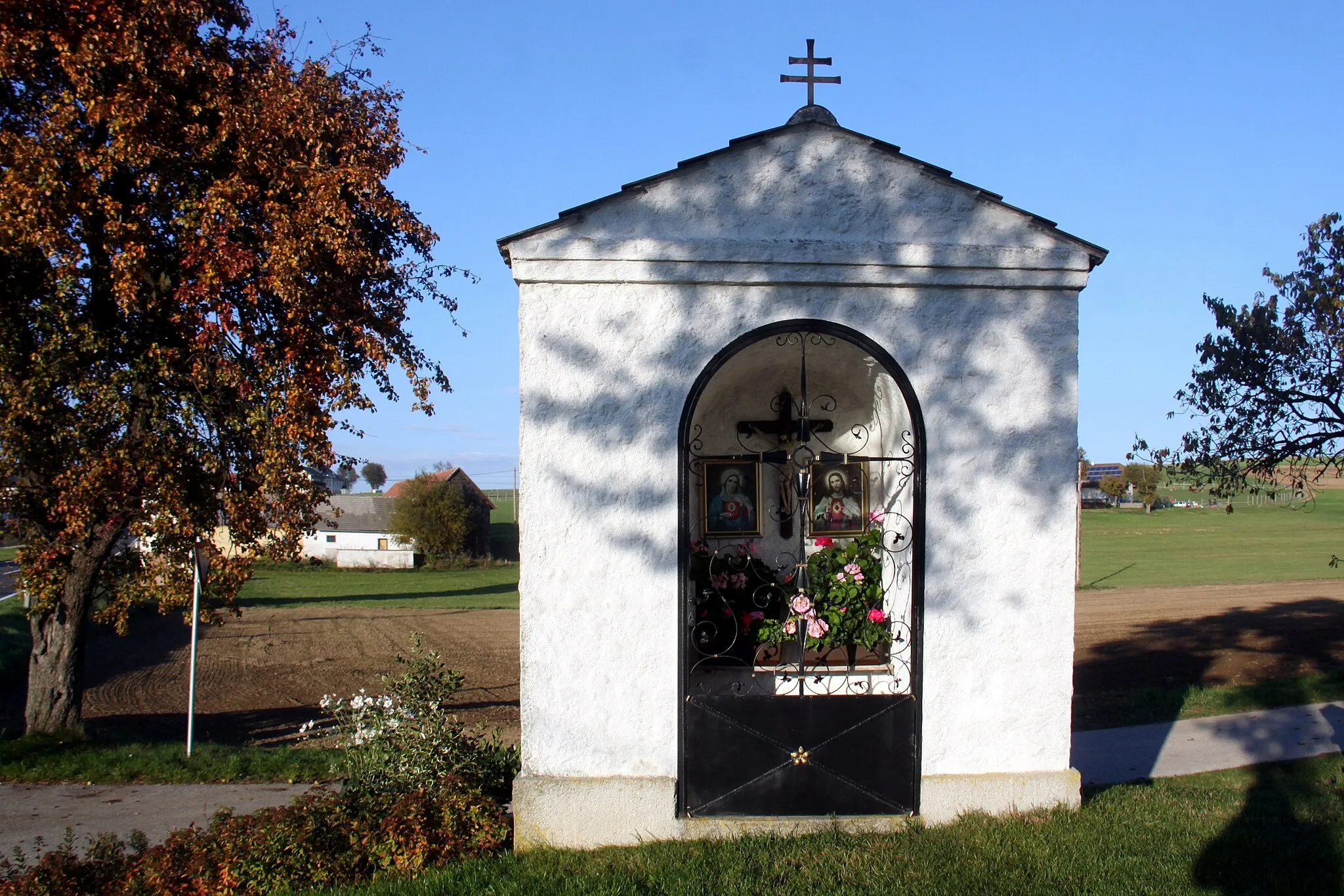 Photo showing: Municipality Wiesmath in Lower Austria. – The photo shows the Gradwohl chapel in Geretschlag.