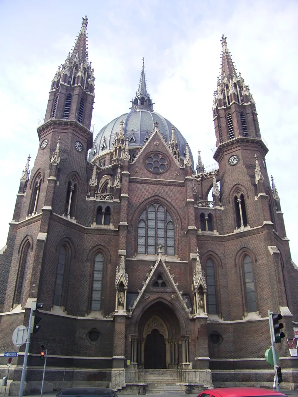 Photo showing: Church "Maria vom Siege" in Vienna
Photo made by Joern Moehring

Date: 22. Feb. 2007