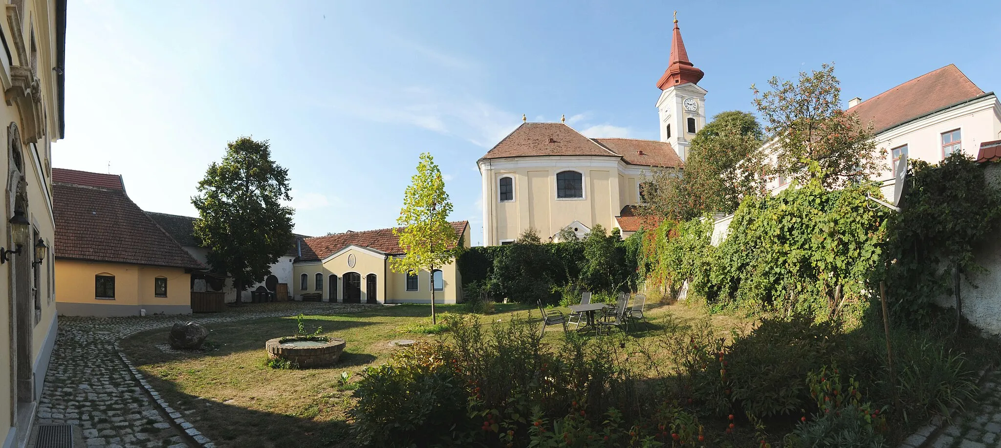 Photo showing: Stiftshof, Großriedenthal