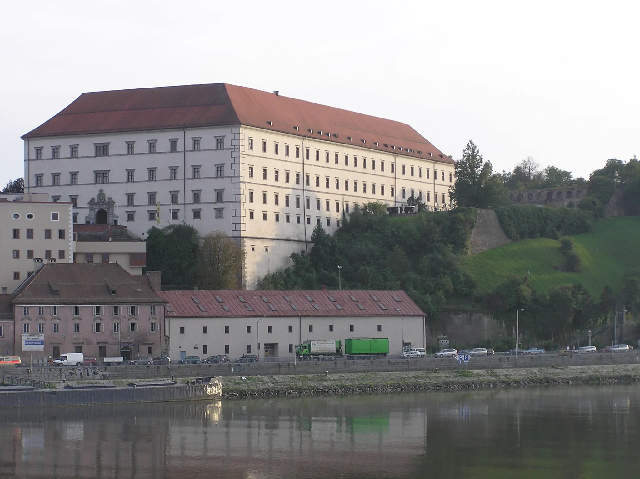 Photo showing: Linz castle, view from the Nibelungenbrücke