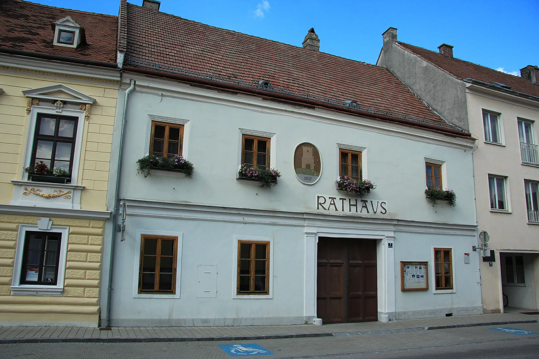 Photo showing: Rathaus in Traismauer, Niederösterreich