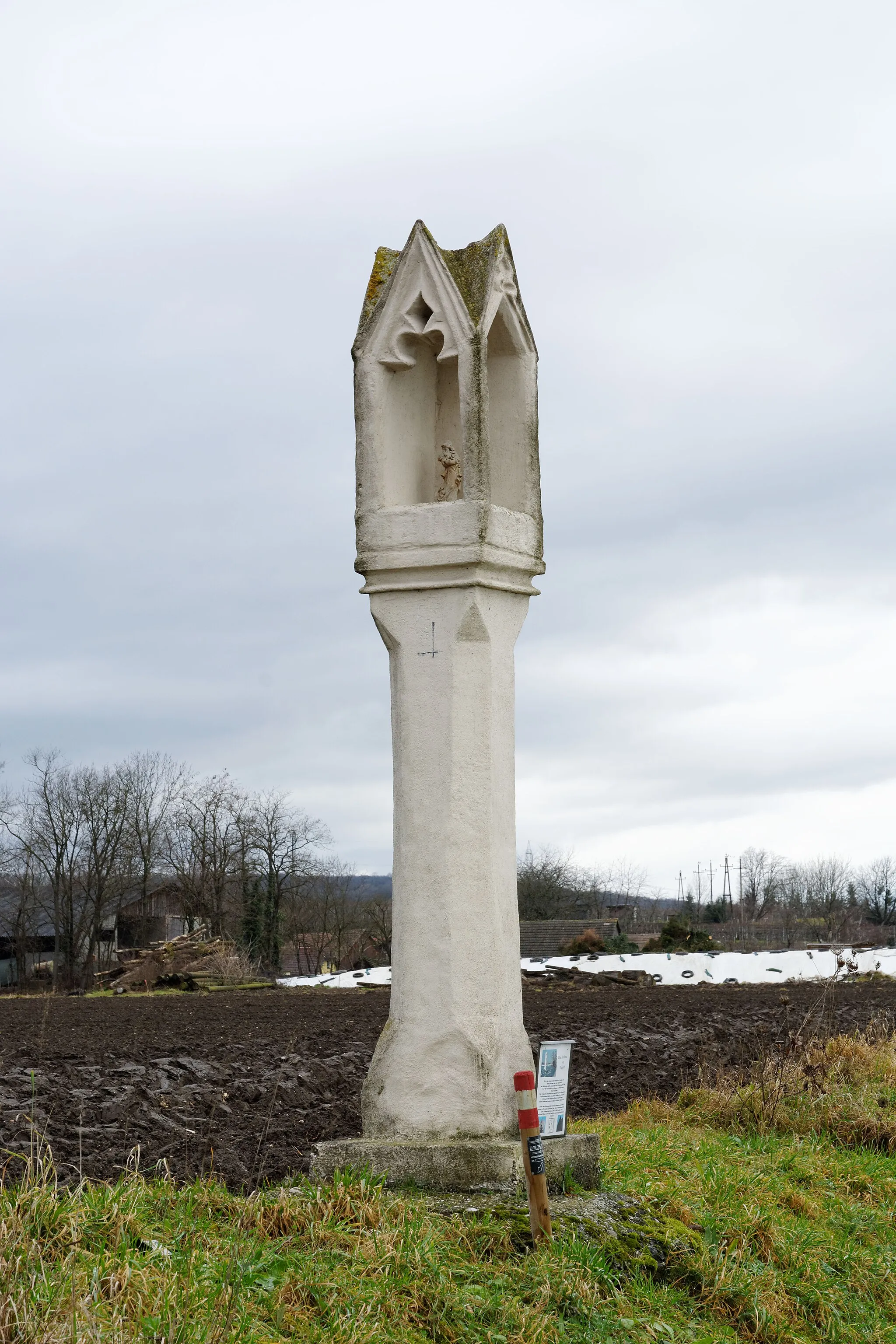 Photo showing: Wayside shrine near Trasdorf, Municipality Atzenbrugg, Lower Austria, Austria