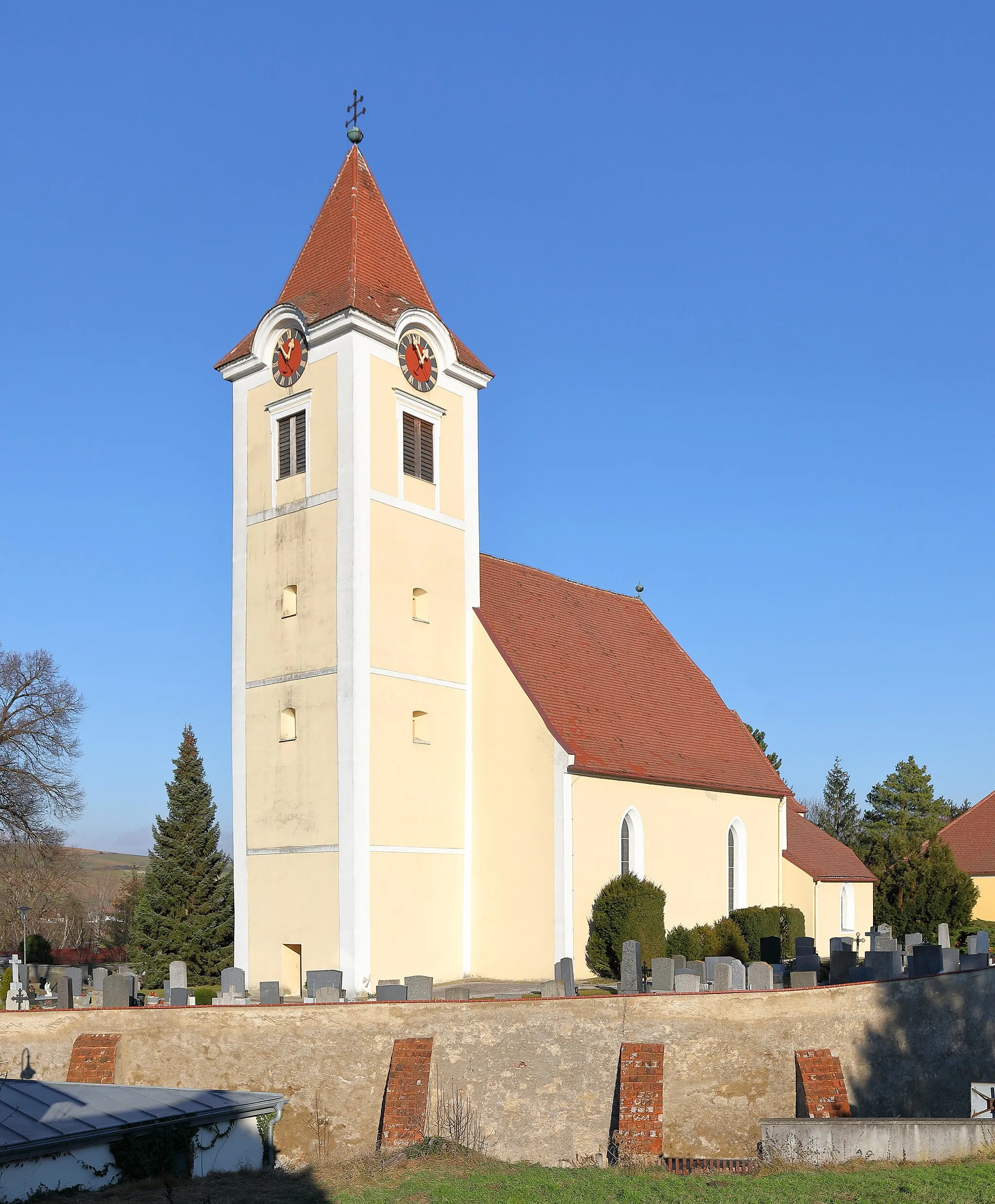 Photo showing: Parish church of Abstetten, Lower Austria.