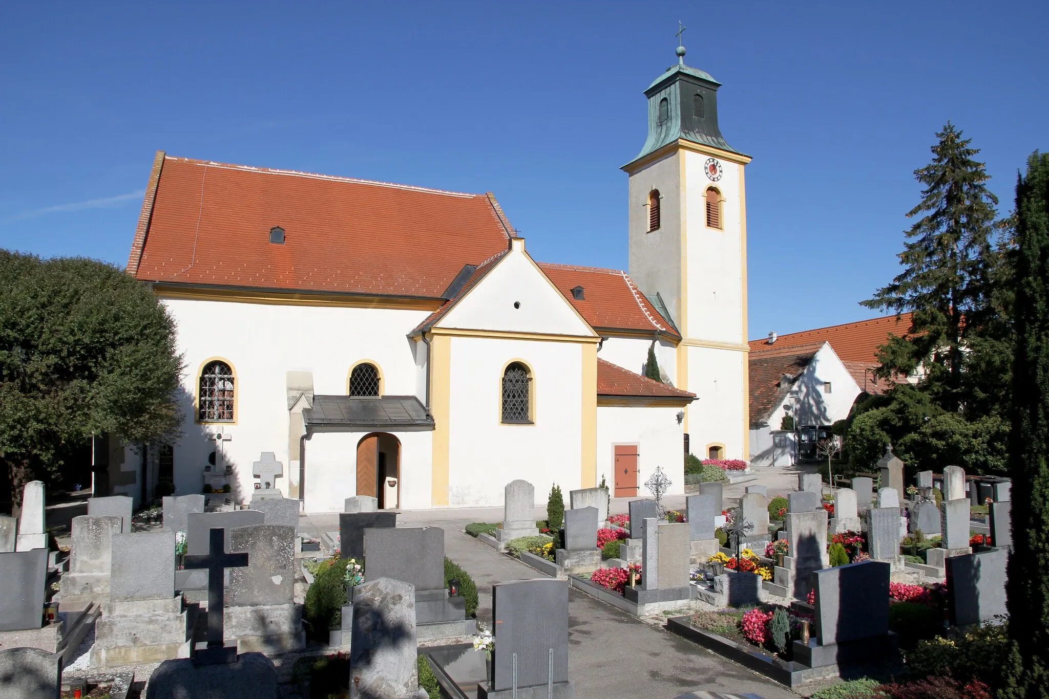 Photo showing: Katholische Pfarrkirche hl. Johannes d. T. in Freundorf, ein Ortsteil der niederösterreichischen Marktgemeinde Judenau-Baumgarten.