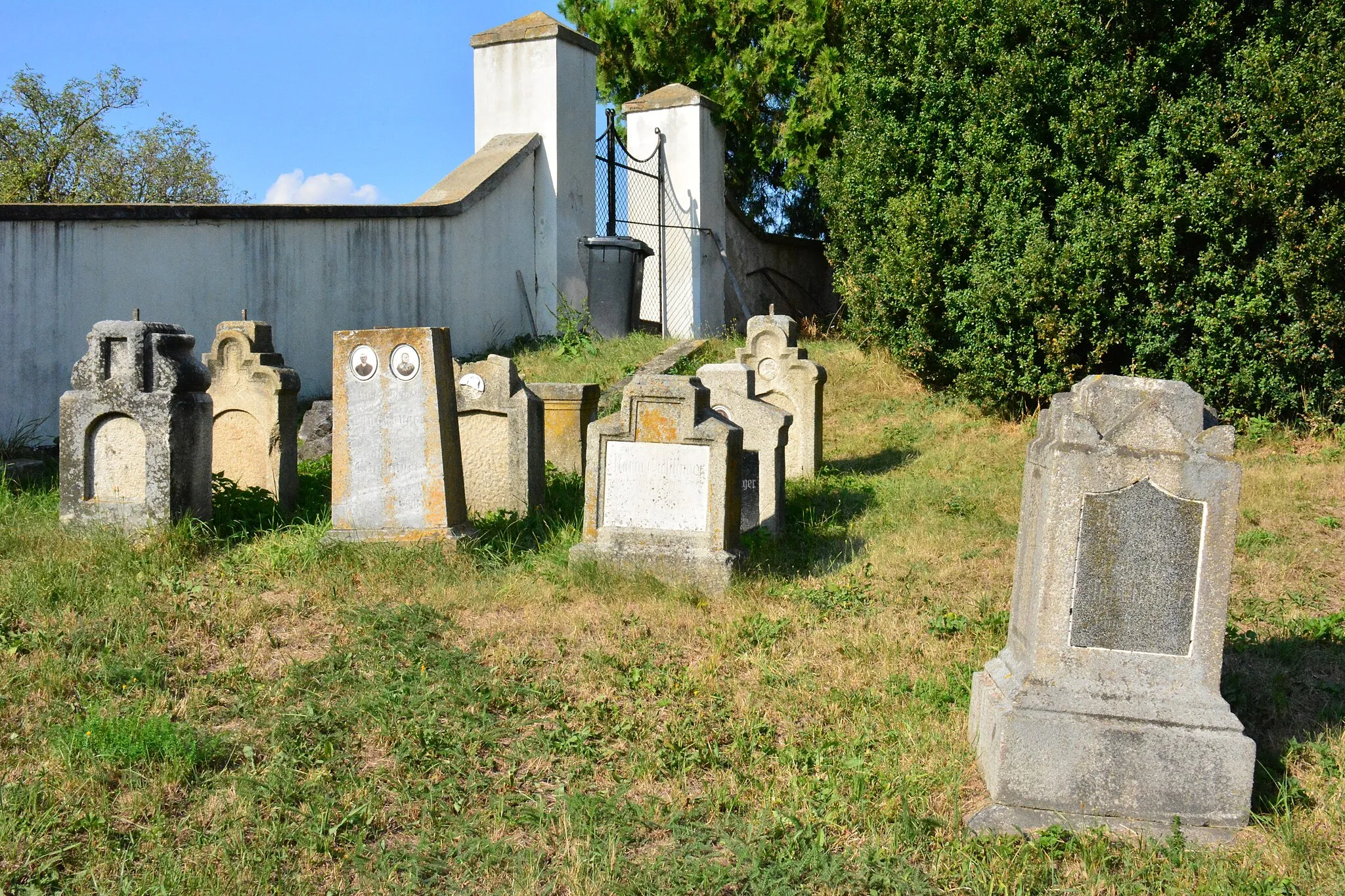 Photo showing: Der Friedhof von Rancířov / Ranzern in der Tschechischen Republik.