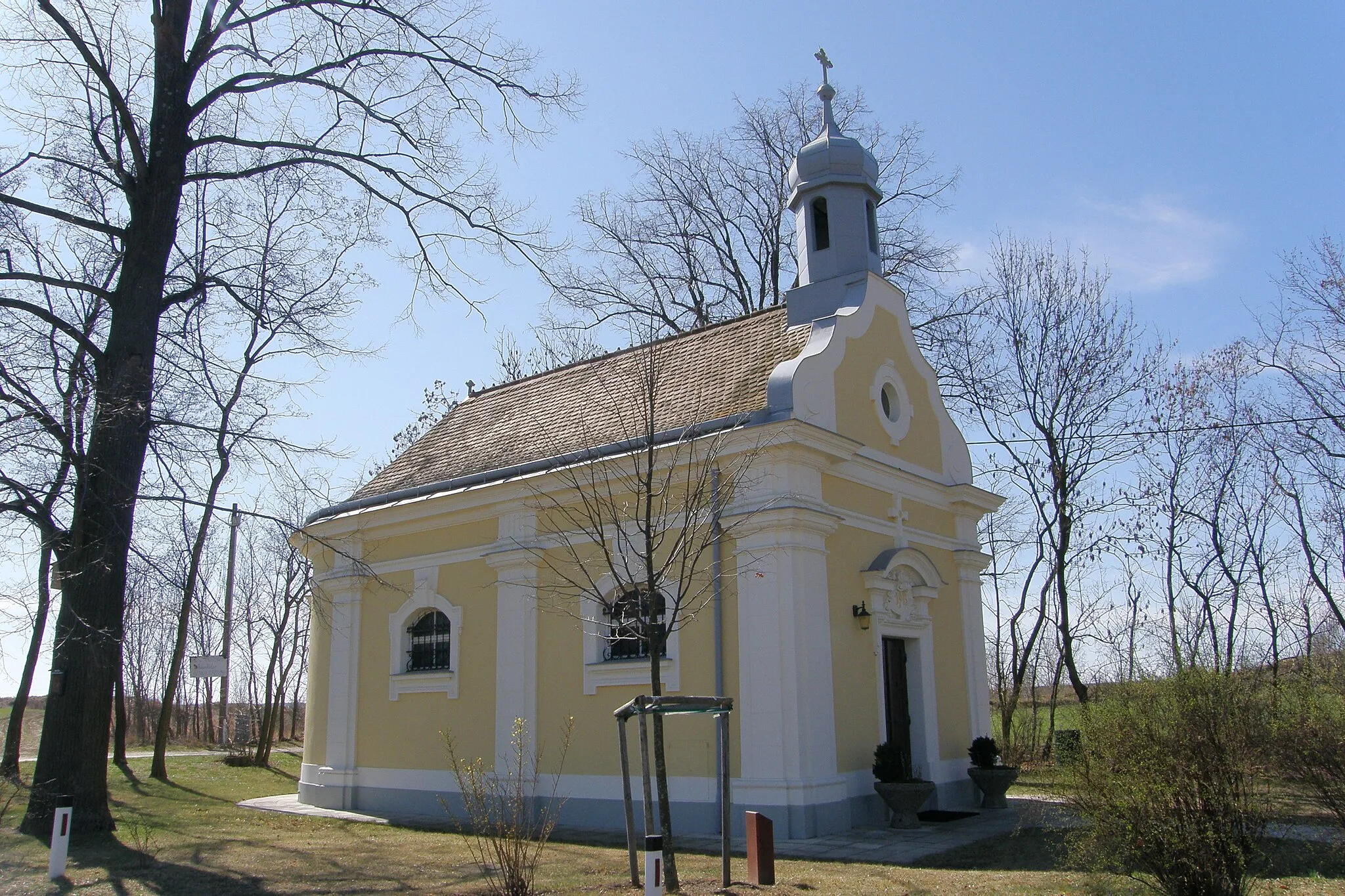 Photo showing: Ortskapelle hl. Maria unter den Linden