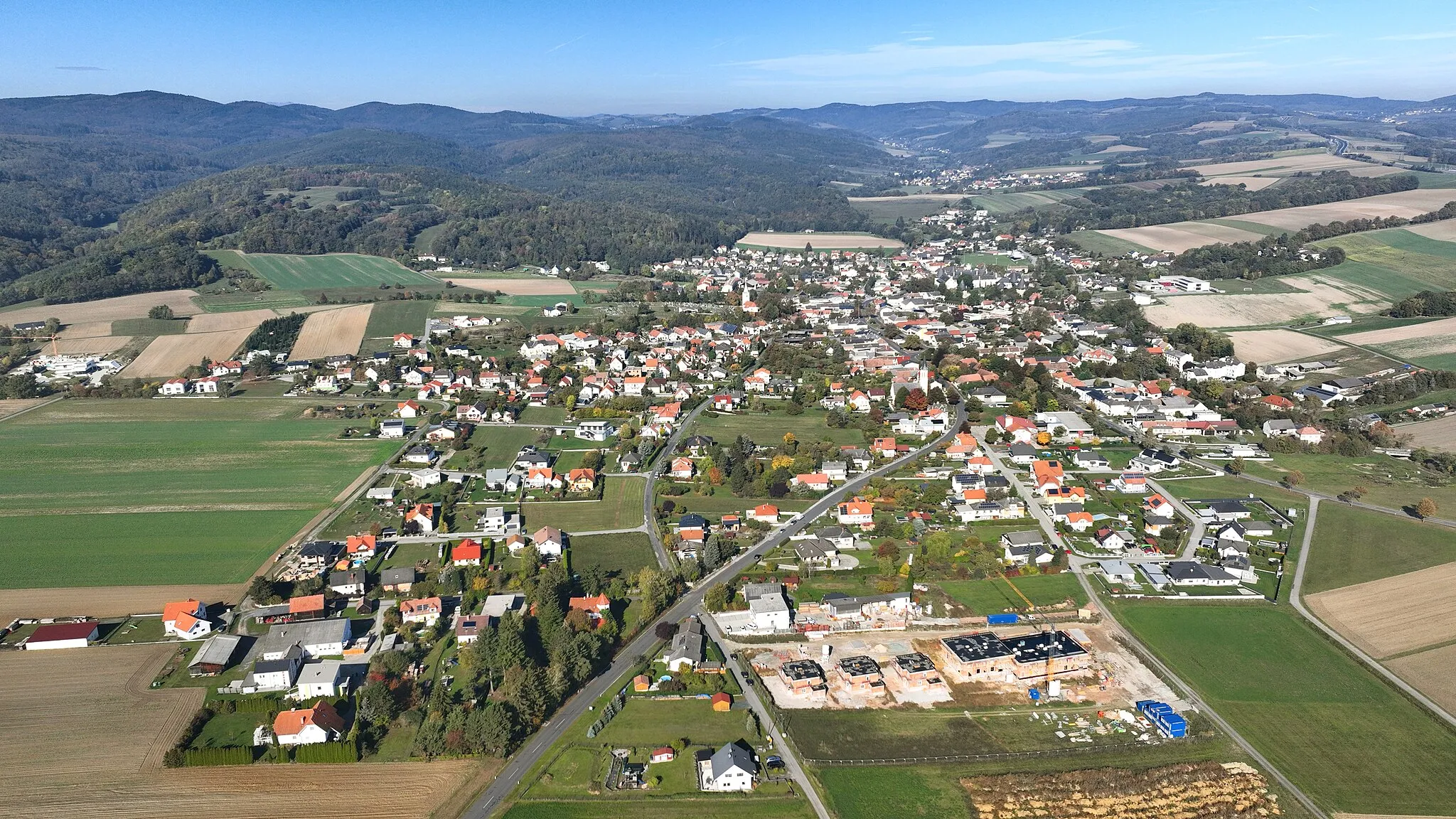 Photo showing: Southeast view of Kobersdorf in Austria.