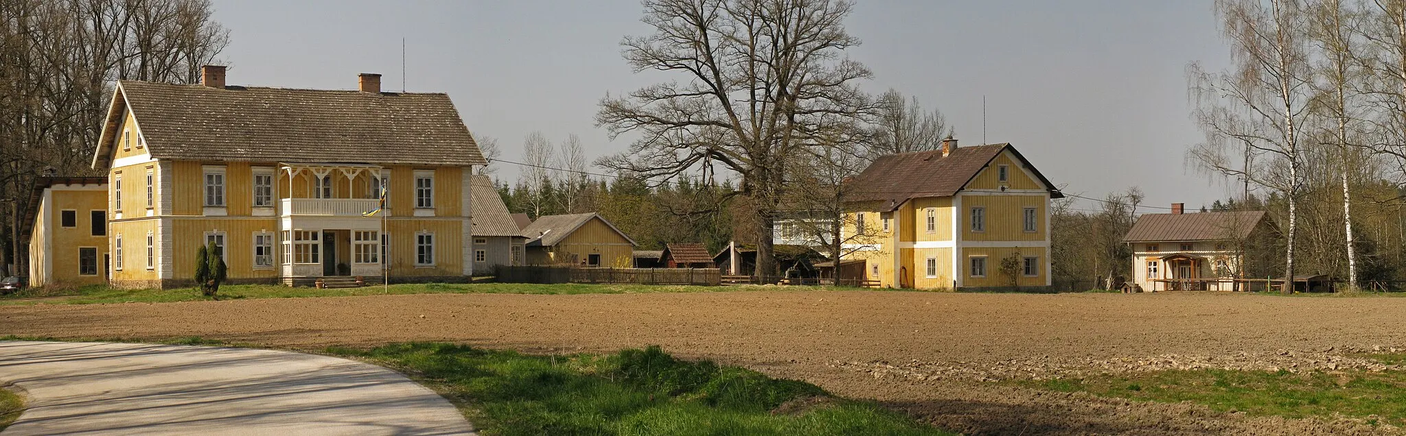 Photo showing: Hier wurden im Frühjahr 2010 jene Szenen gedreht die im Film "Der Chinese" in Hesjövallen spielen.