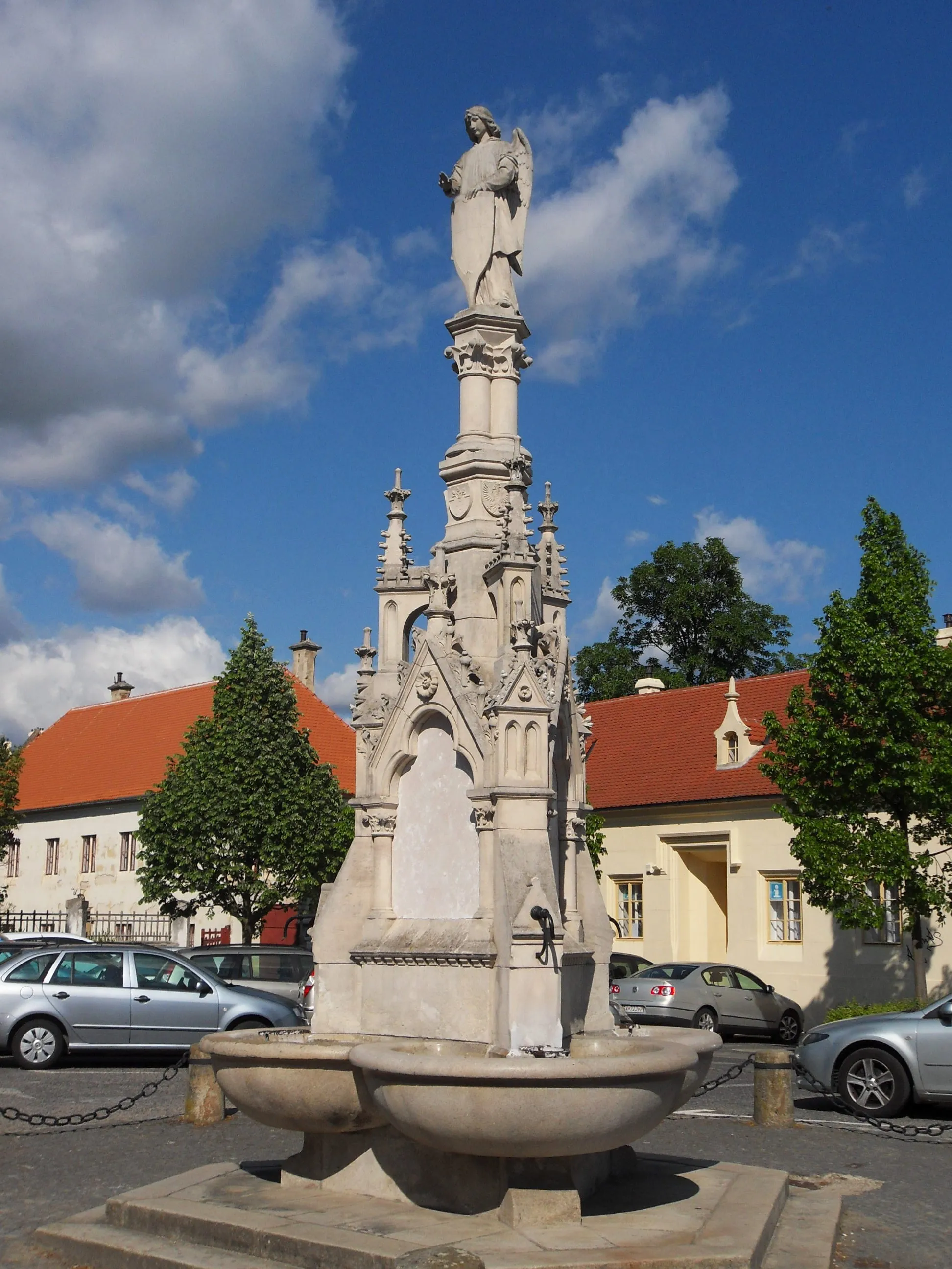 Photo showing: Fountain at Zámecké náměstí, Lednice, Břeclav district, Czech Republic