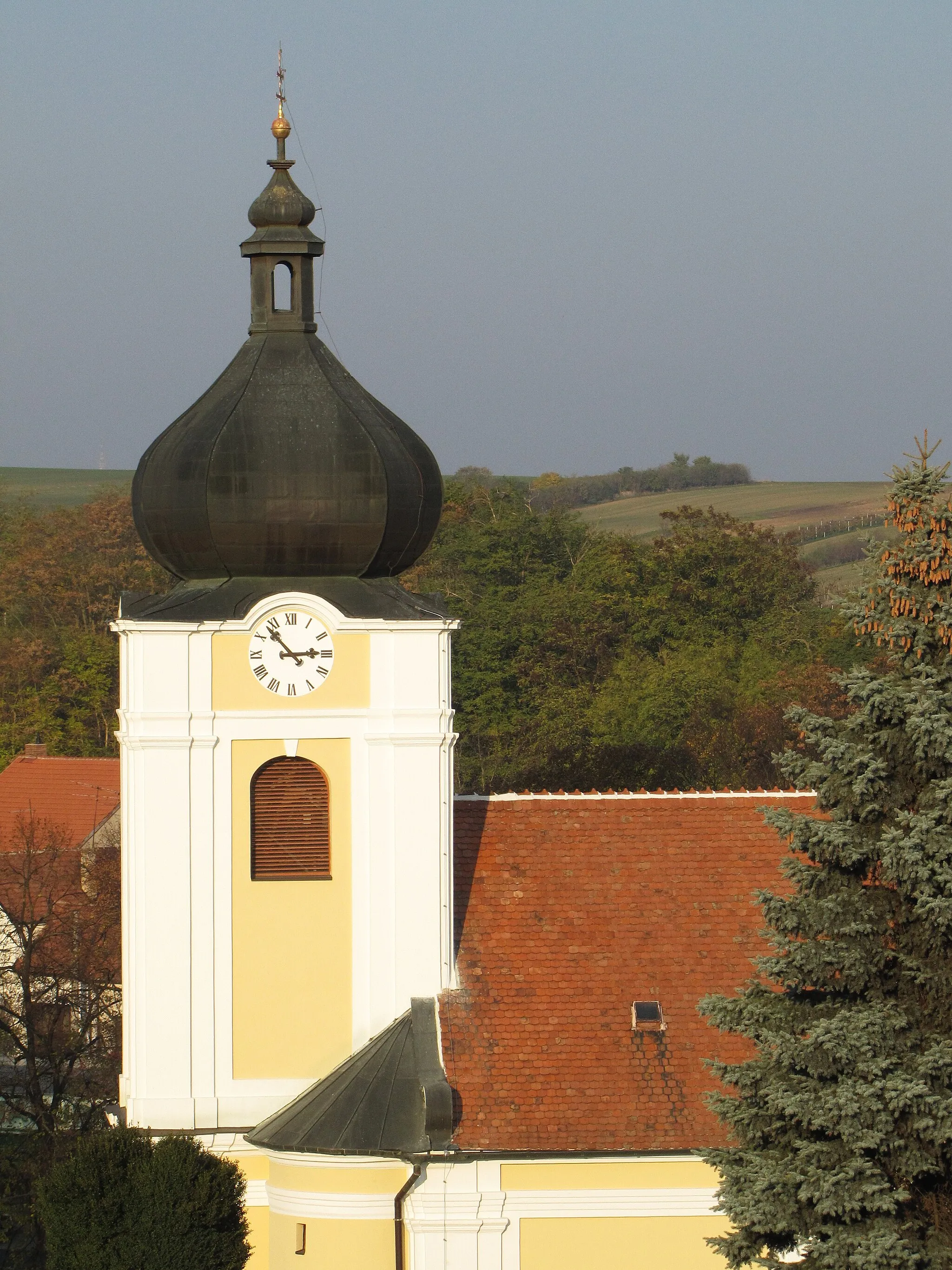 Photo showing: Kostel sv. Jana Křtitele v Hovoranech, okres Hodonín