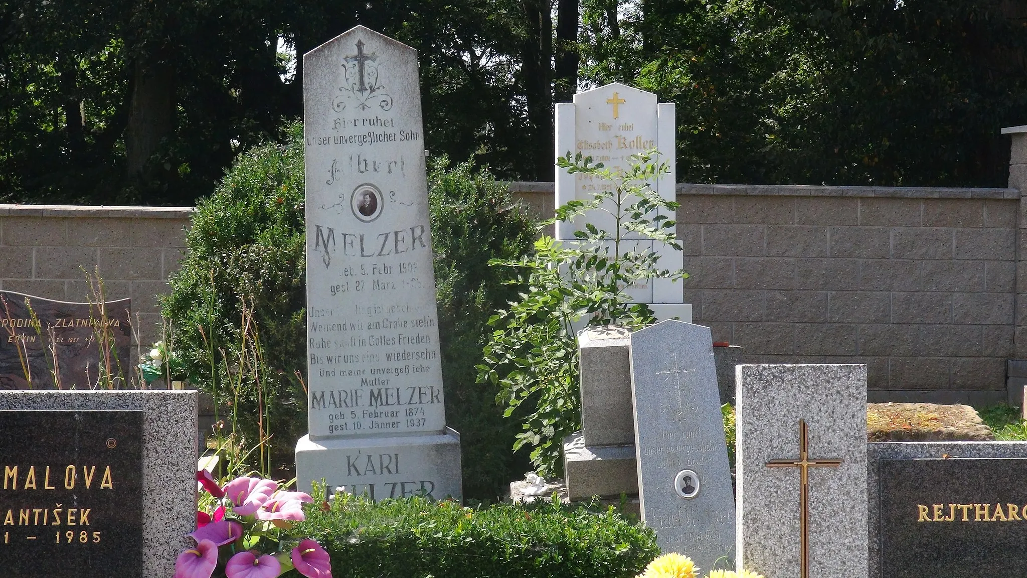 Photo showing: Christlicher Friedhof von Šafov/Schaffa in Südmähren.