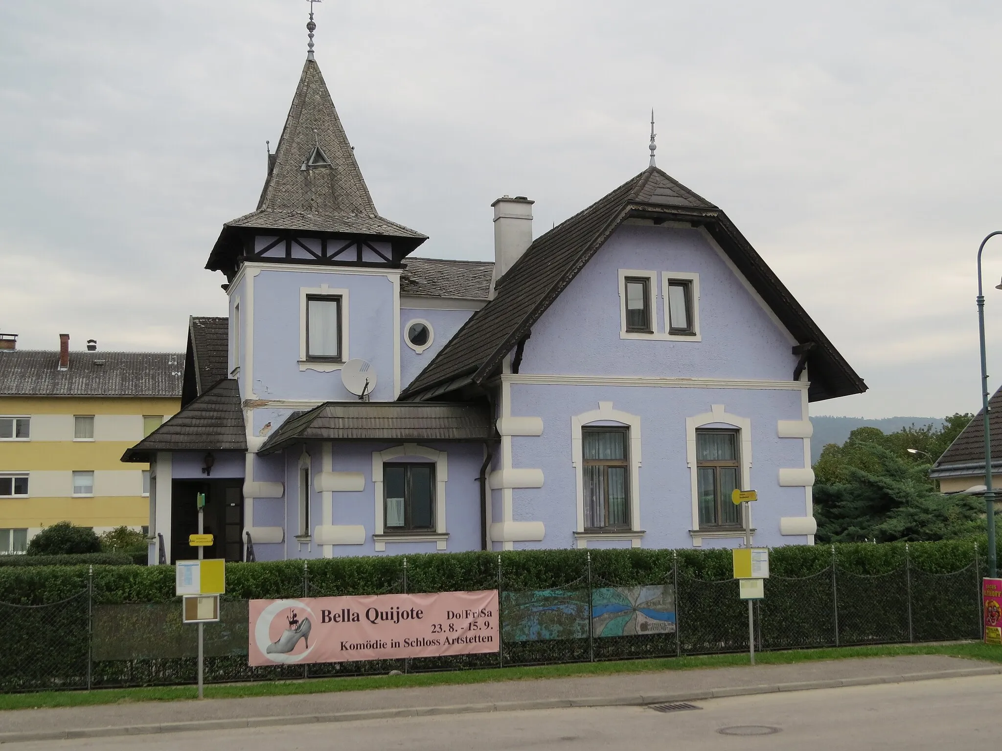Photo showing: House in the near of Bahnhof Pöchlarn, Austria