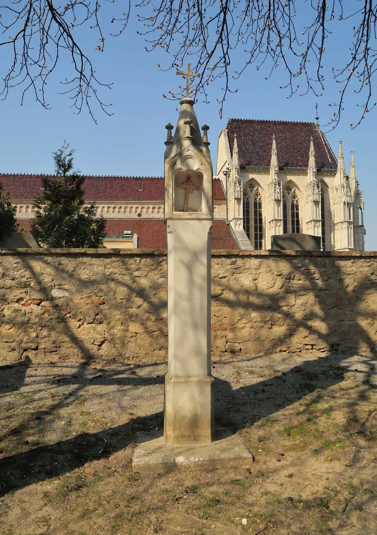 Photo showing: Wayside shrine in Bad Deutsch-Altenburg, Lower Austria, Austria