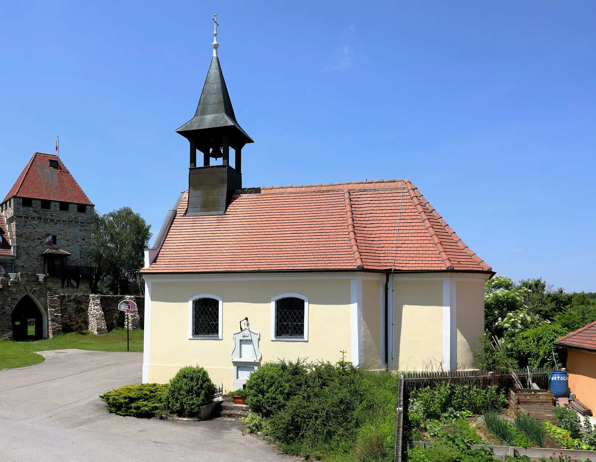 Photo showing: Village chapel of Wolfshof in Lower Austria.