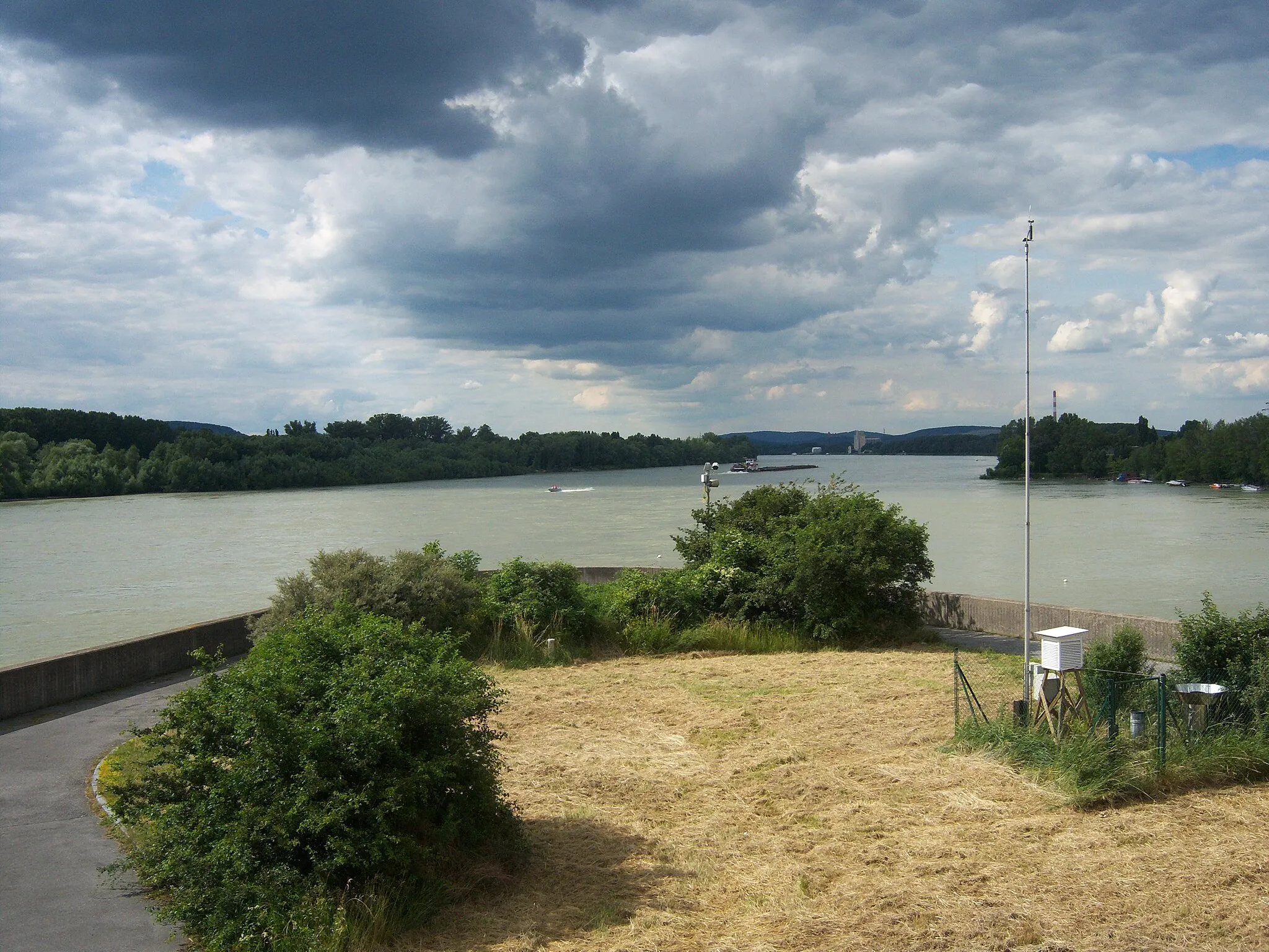 Photo showing: Beginn der Donauinsel