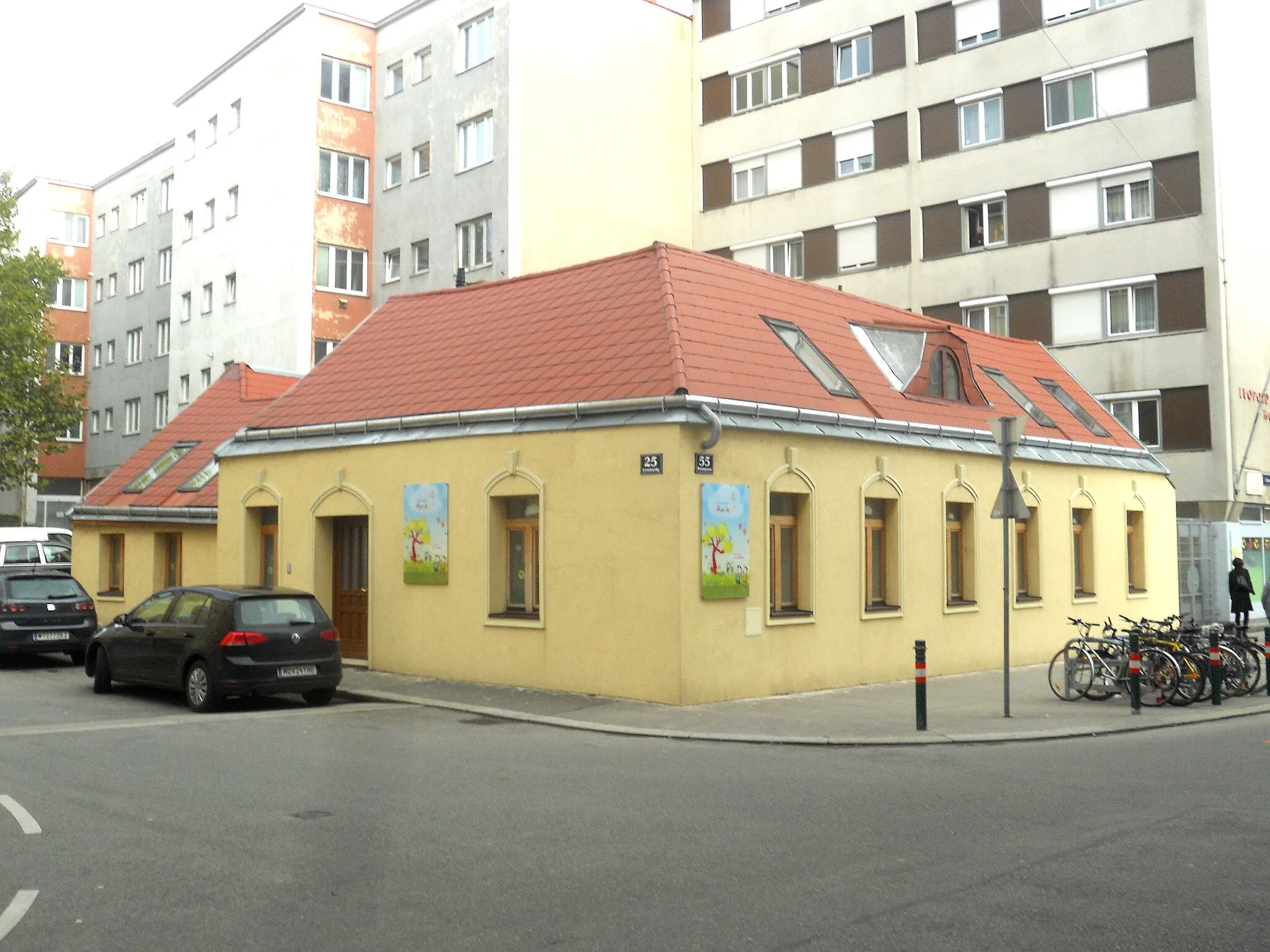 Photo showing: Haus Baumgasse 55 (= Leonhardgasse 25), ein Relikt der Alt-Erdberger Verbauung vor der Assanierung