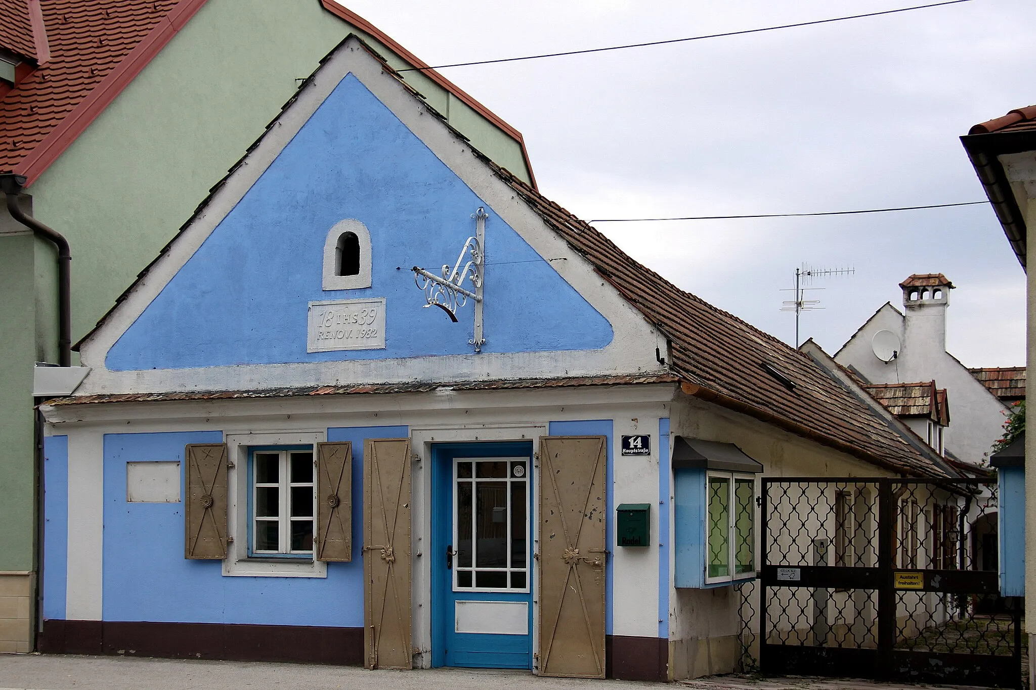 Photo showing: Old house, built 1839 - Neudörfl