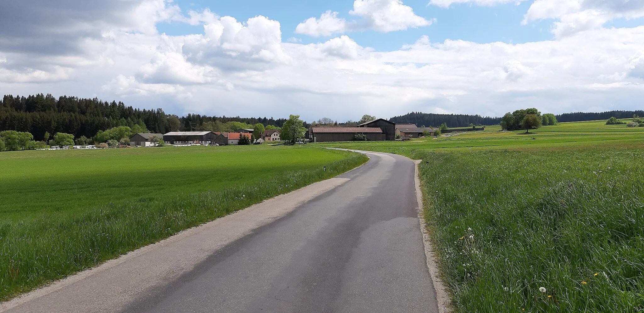 Photo showing: Blick auf Kamles aus nördlicher Richtung