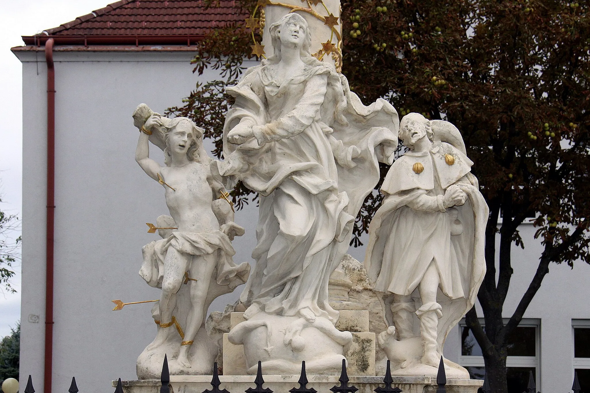Photo showing: Pest- and Trinity-column - Wulkaprodersdorf.