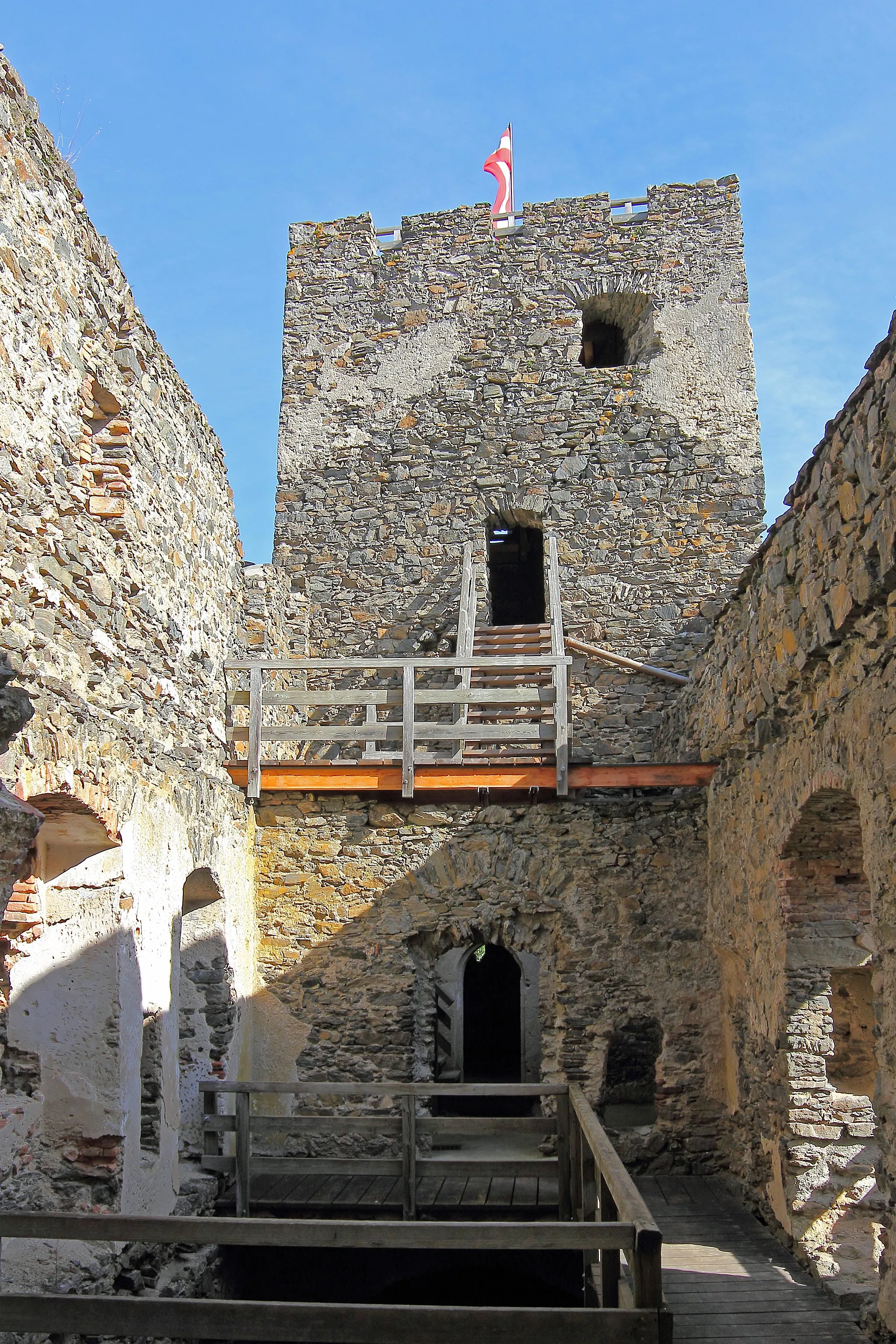 Photo showing: Burgruine Kronsegg aus dem 13. bis 15. Jahrhundert