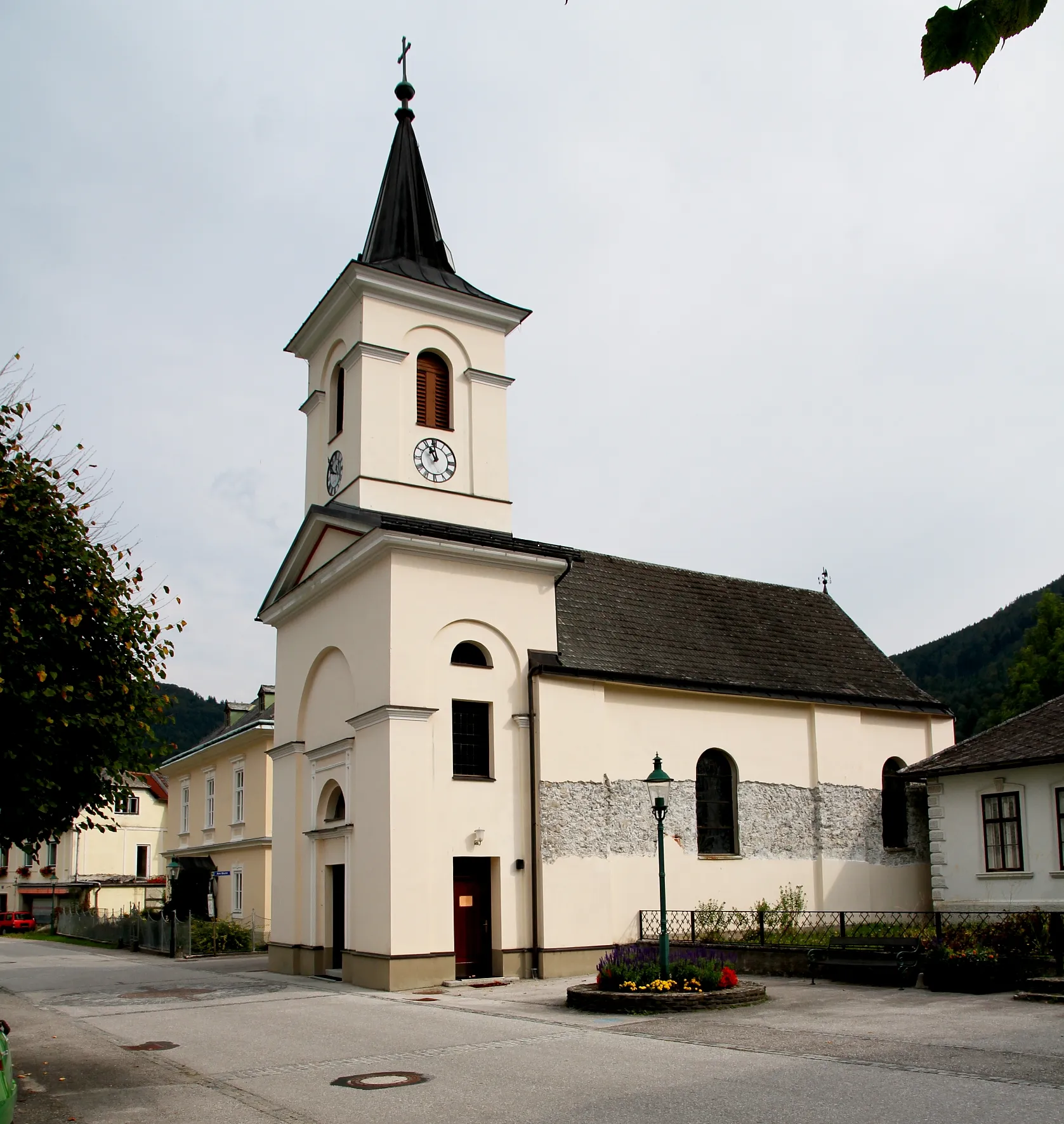 Photo showing: Katholische Pfarrkirche hl. Leonhard in Lehenrotte, ein Ortsteil der niederösterreichischen Marktgemeinde Türnitz.