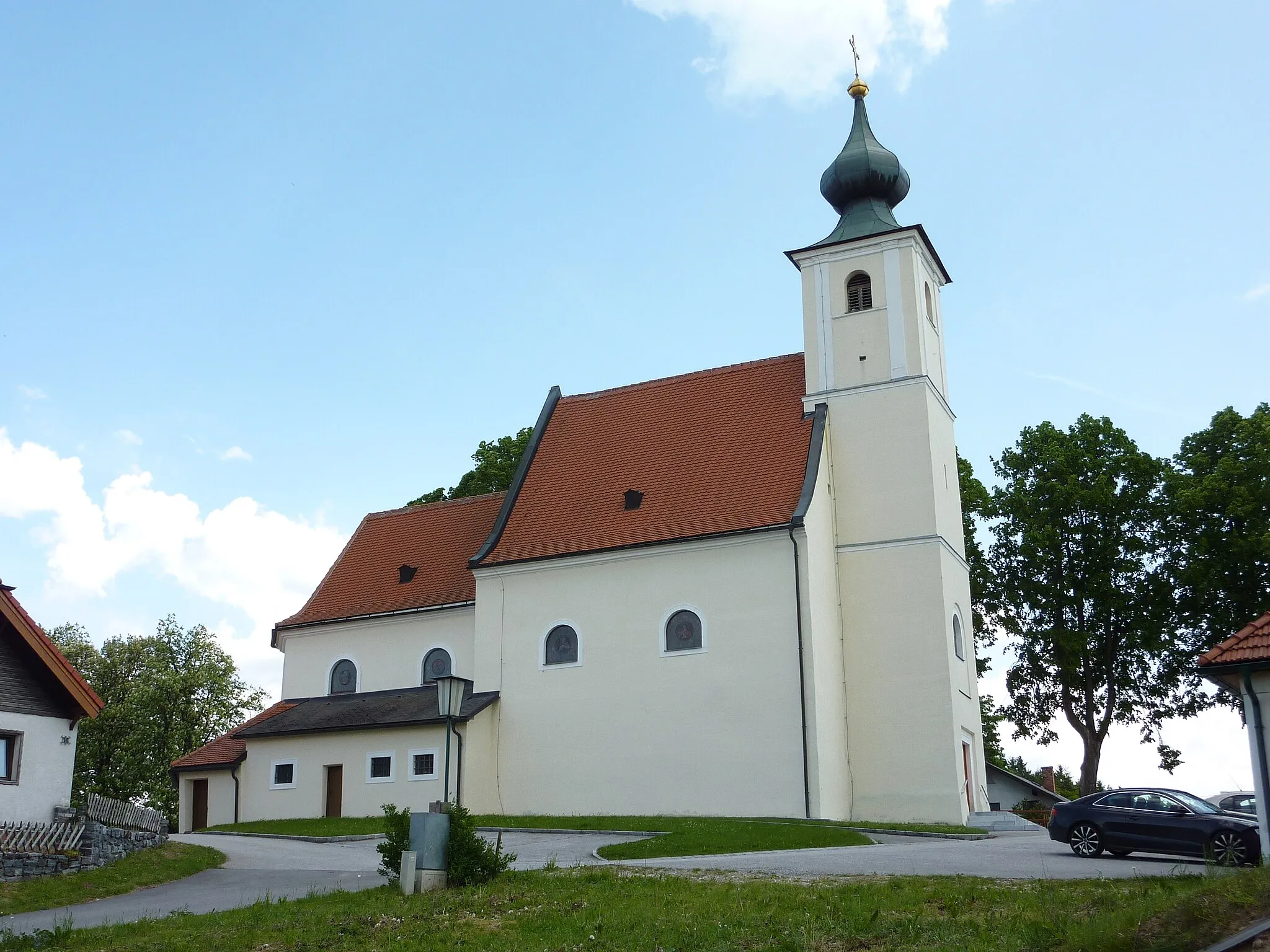 Photo showing: Pfarrkirche Grainbrunn, Sallingberg, Niederösterreich

This media shows the protected monument with the number 53896 in Austria. (Commons, de, Wikidata)