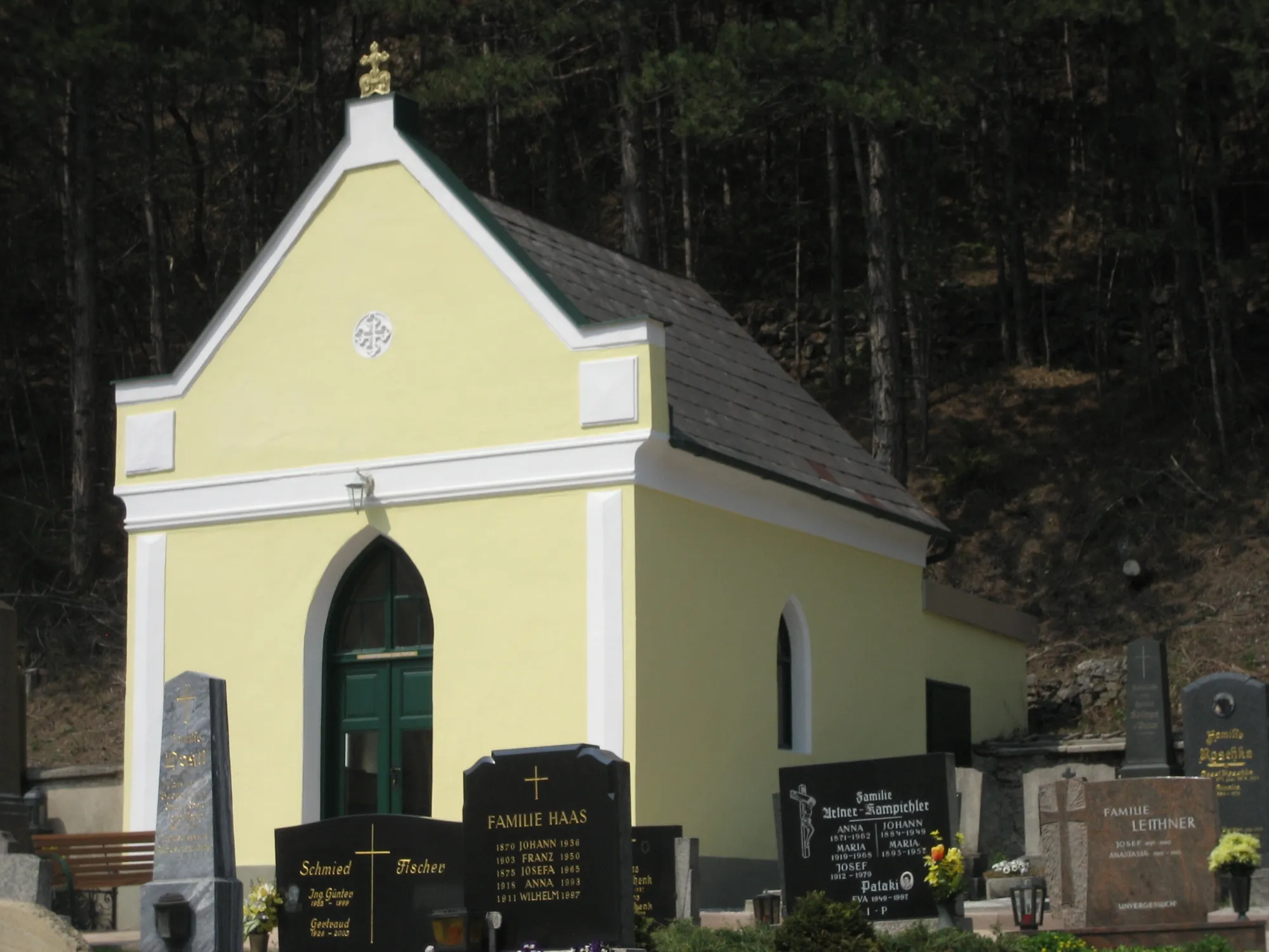 Photo showing: Die Friedhofskapelle in Wopfing
