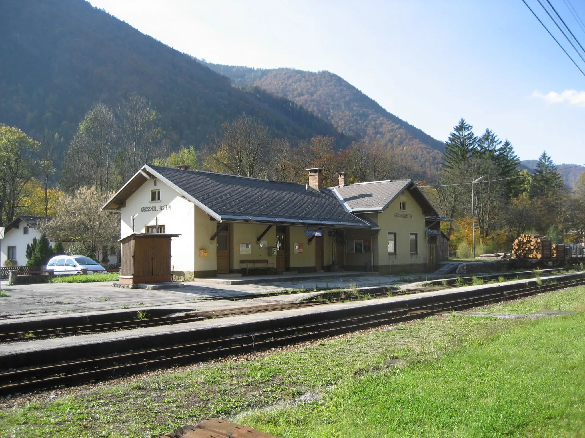 Photo showing: Grosshollenstein train station in Lower Austria, Ybbstalbahn