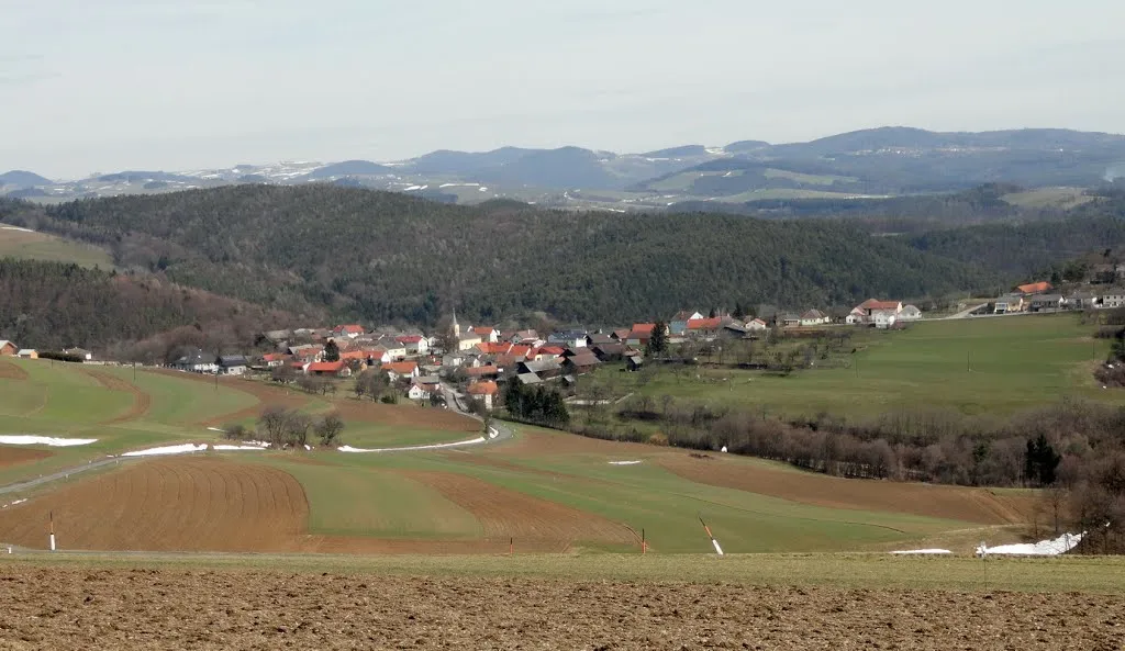Photo showing: Aussicht von der Platte Richtung Lebenbrunn