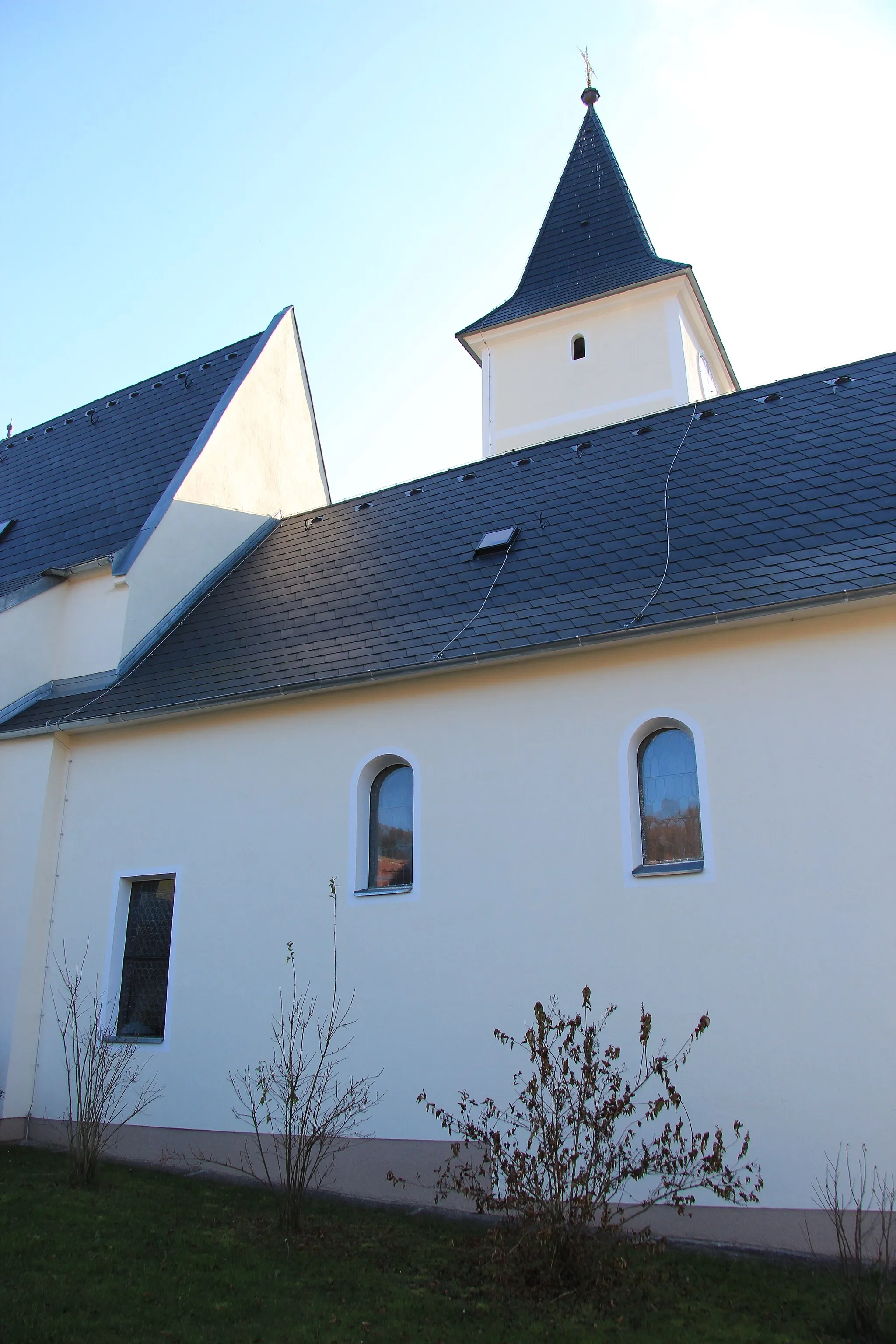 Photo showing: Kirche von Stössing