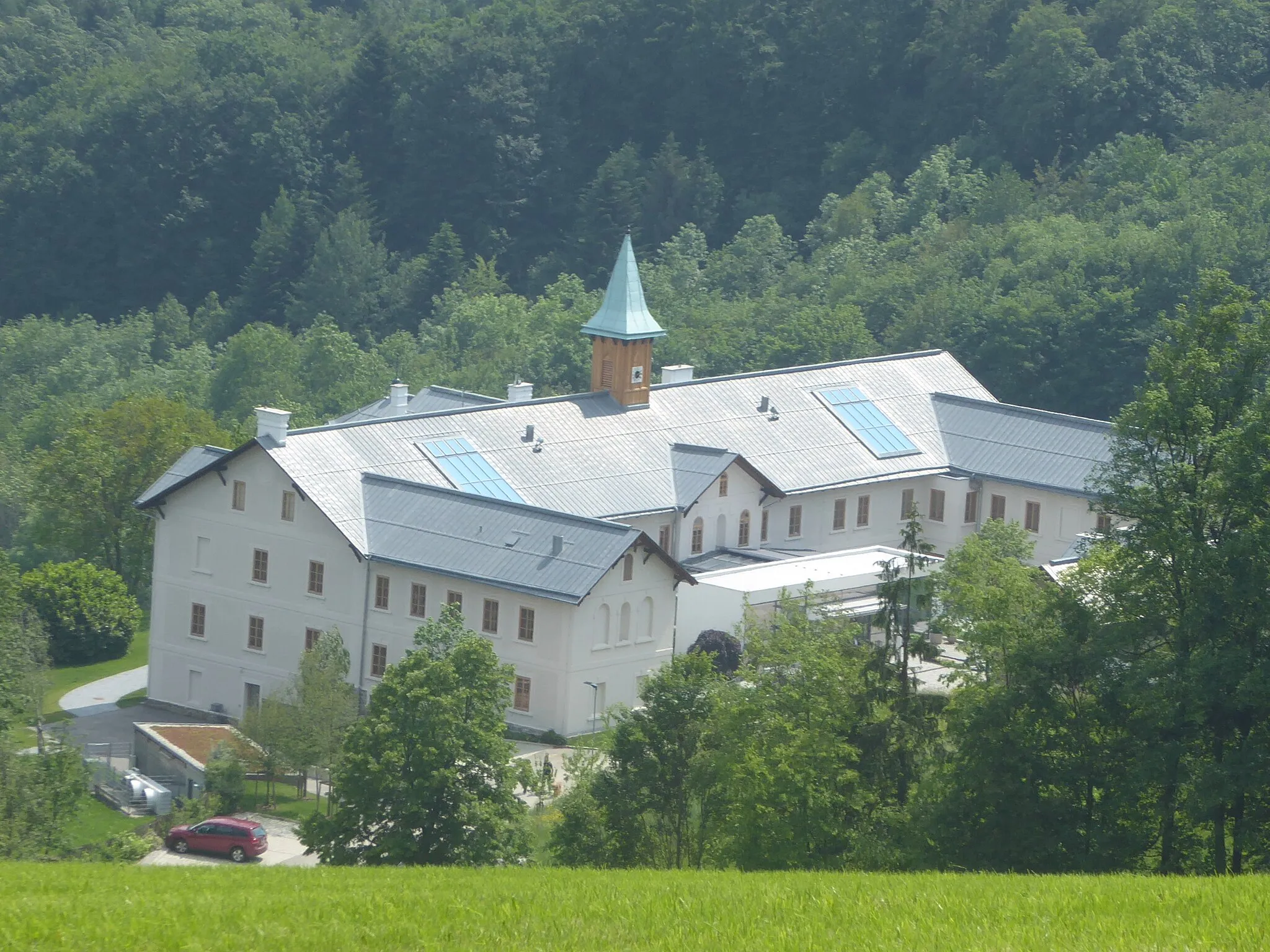 Photo showing: Refugium Hochstraß, ehem. Kloster des Ordens der Töchter der göttlichen Liebe, landw. Haushaltsschule, Hochstraß 7, Stössing, Niederösterreich