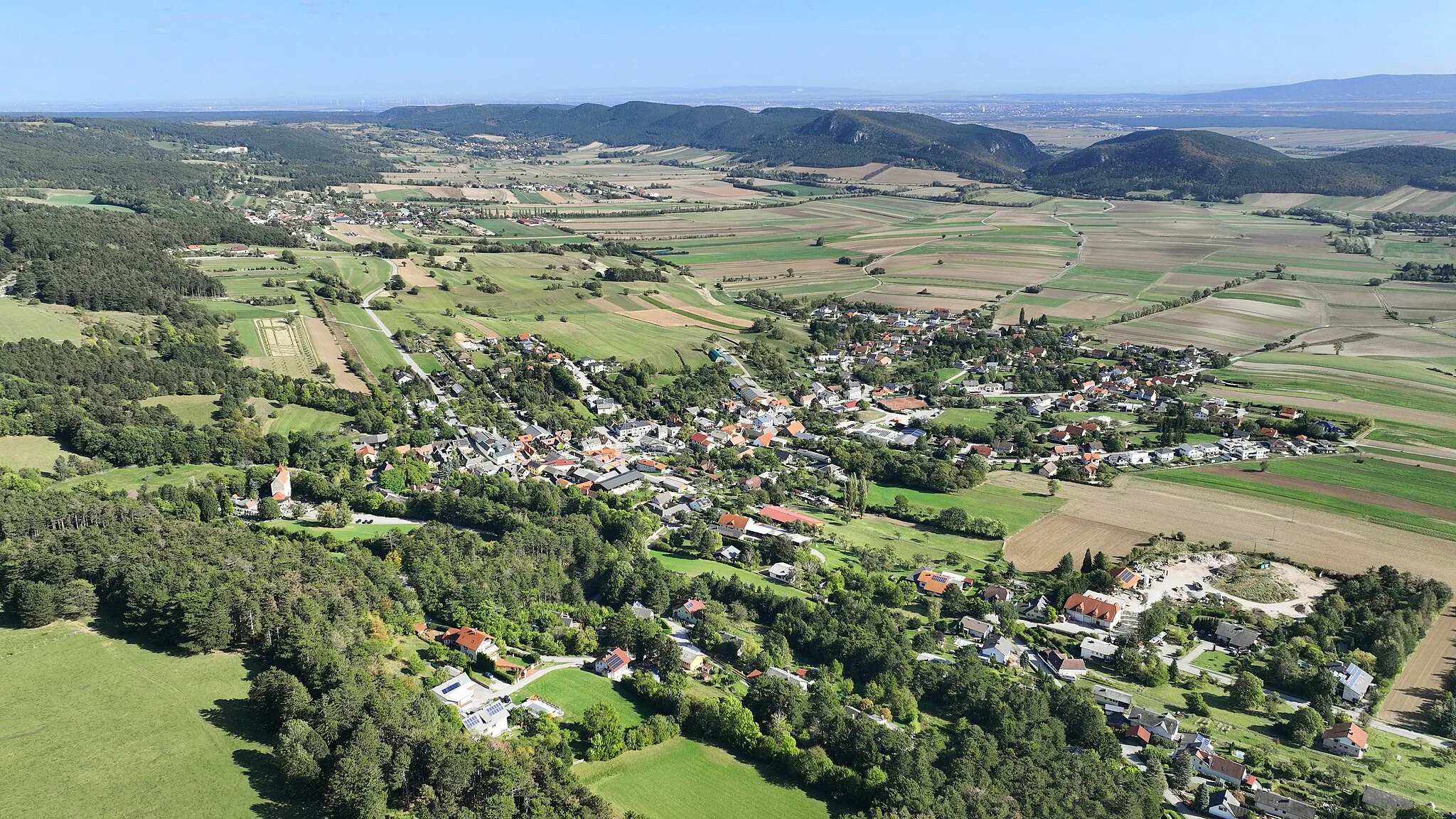 Photo showing: Aerial view of the Hohe Wand municipality in Lower Austria.