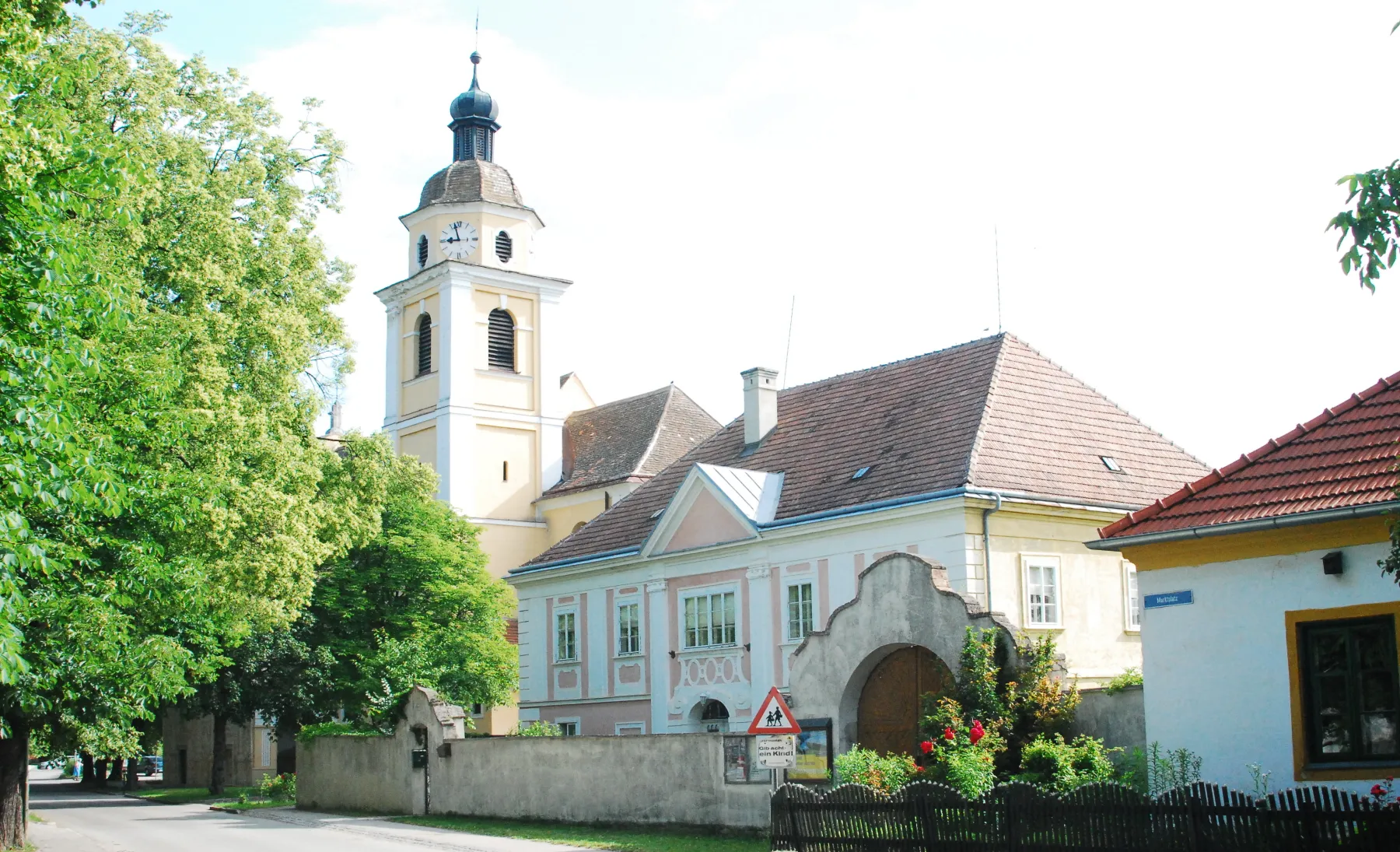Photo showing: Der Pfarrhof von Straß im Straßertal in Niederösterreich