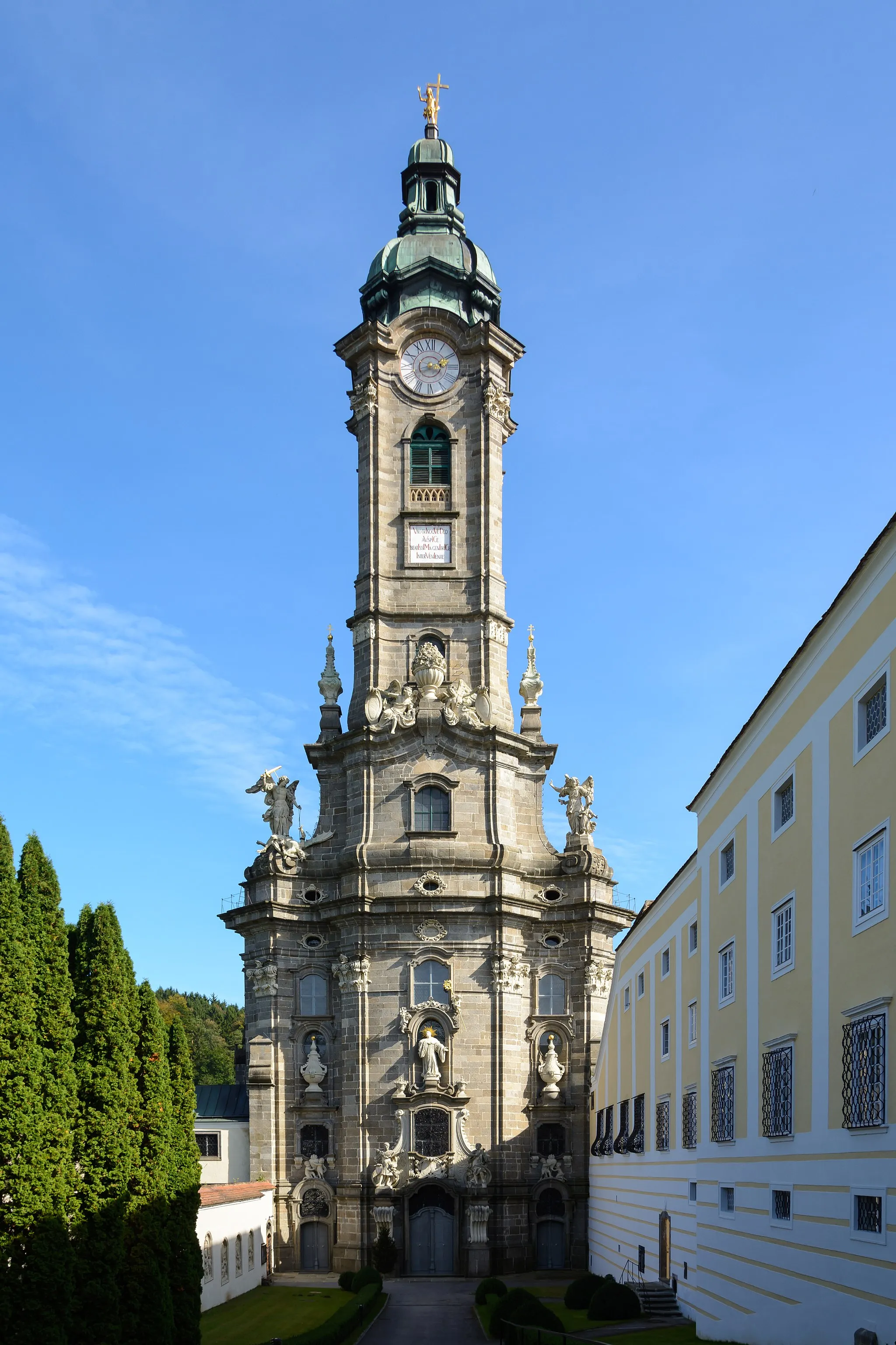 Photo showing: West façade of Zwettl Abbey Church, Lower Austria