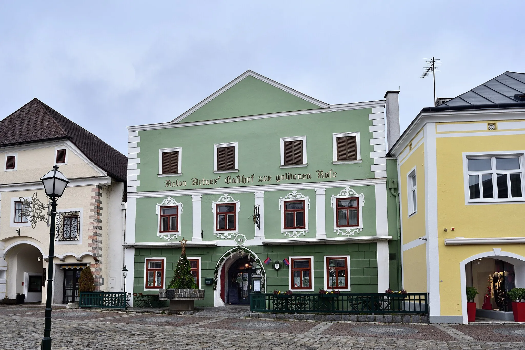 Photo showing: Inn "The golden rose" at Zwettl, Lower Austria, Austria