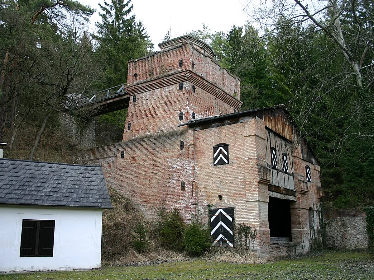 Photo showing: Erlach (Niederösterreich) Kalkbrennofen
