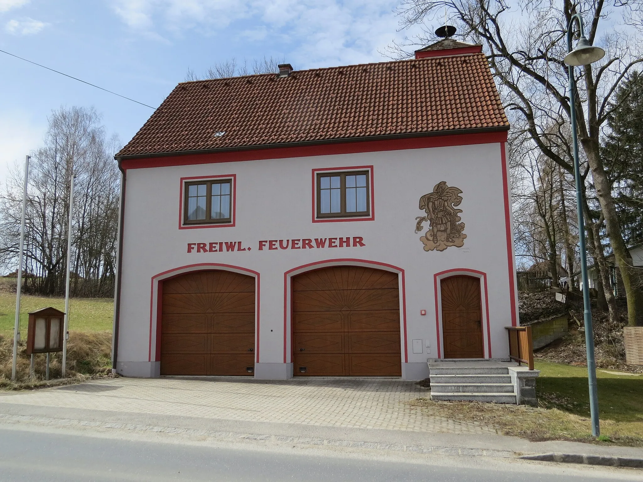 Photo showing: Fire station Weinpolz