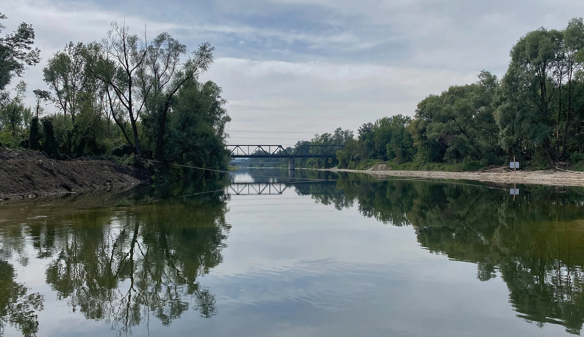 Photo showing: Eine Baustelle zur Renaturierung der Ybbs im Bereich der Flussmündung zur Donau. Blickrichtung Südwesten.