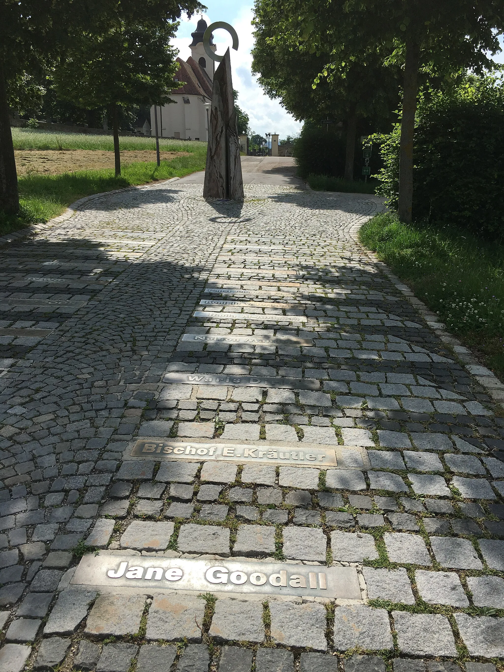 Photo showing: Skulptur des My-Way-Skulpturenwegs in Hagenbrunn.