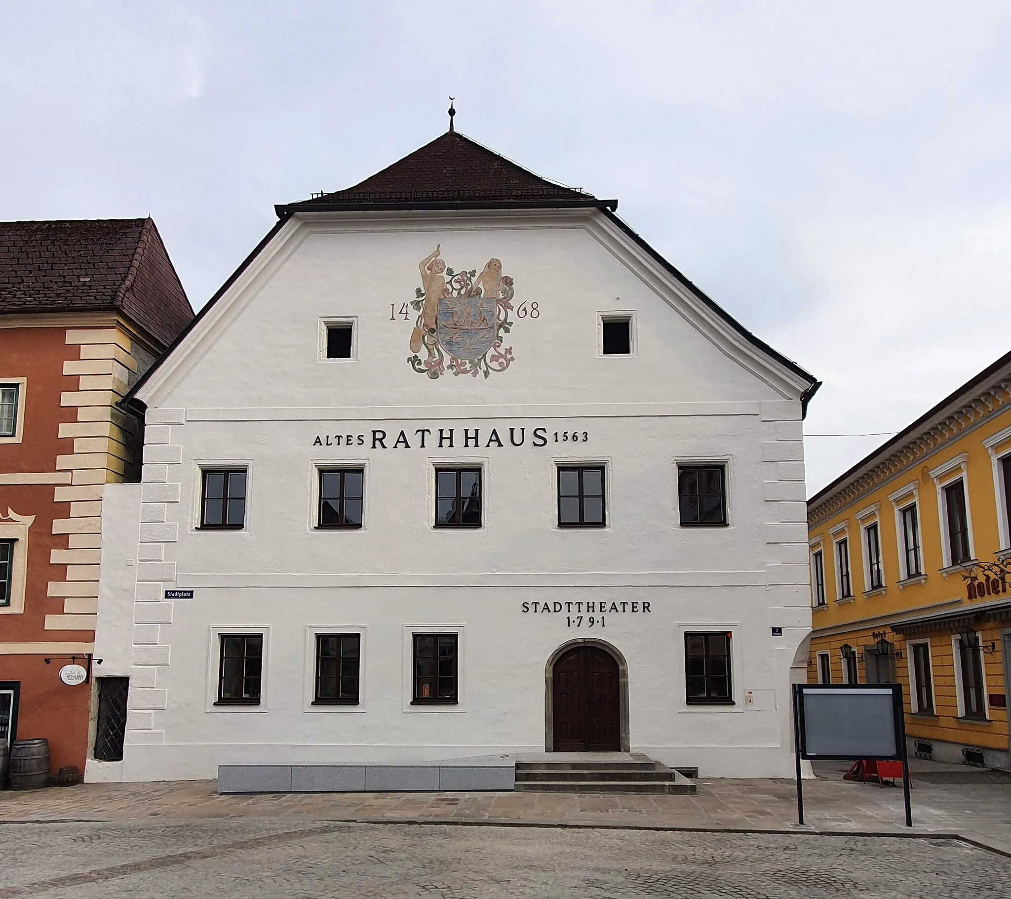 Photo showing: Altes Rathaus und Stadttheater